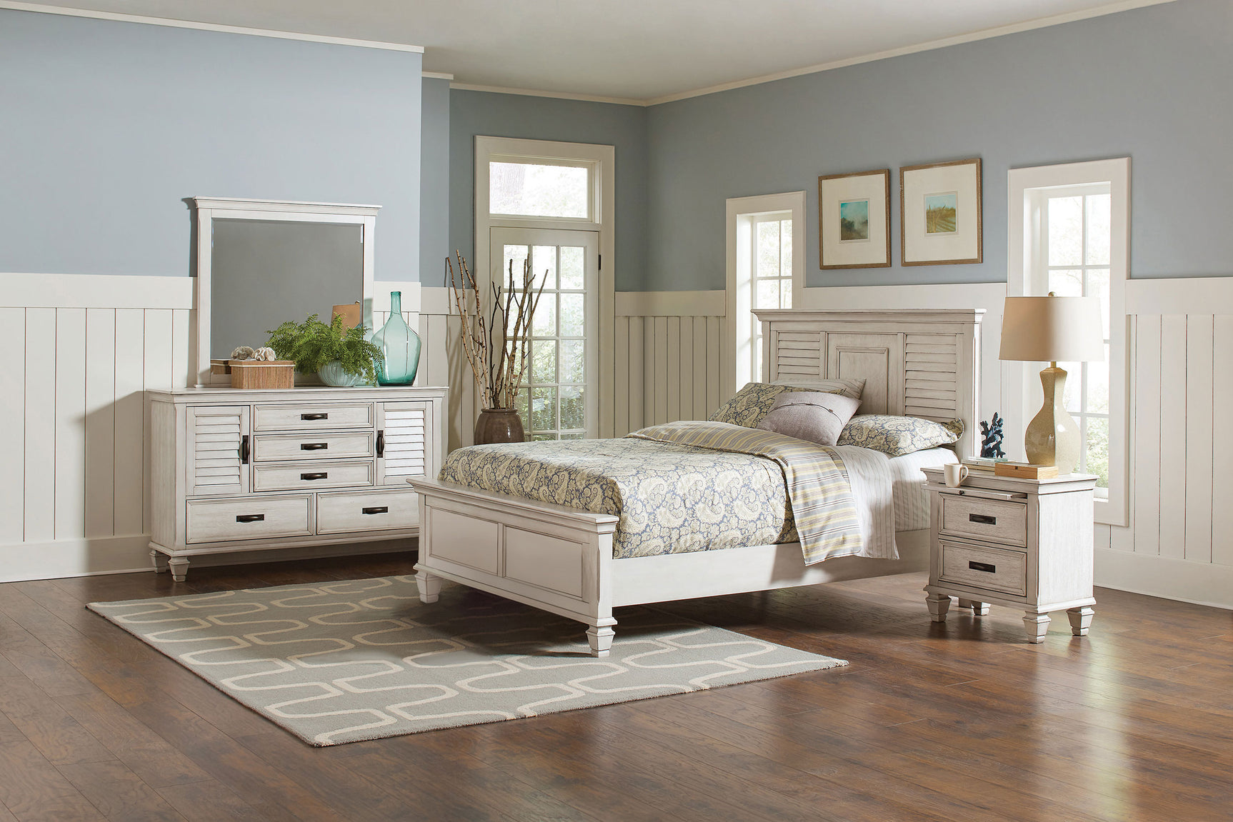 Tampa Furniture Outlet - Coaster - Franco 4-piece Queen Bedroom Set Distressed White - 205331Q-S4