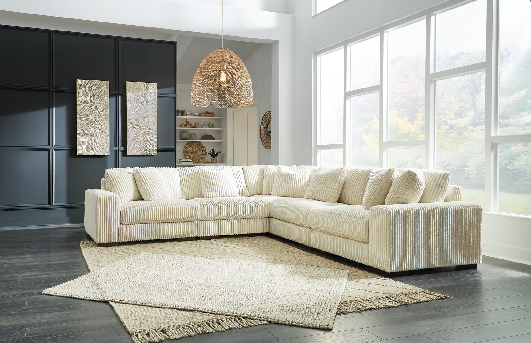 Lindyn Sectional - Tampa Furniture Outlet