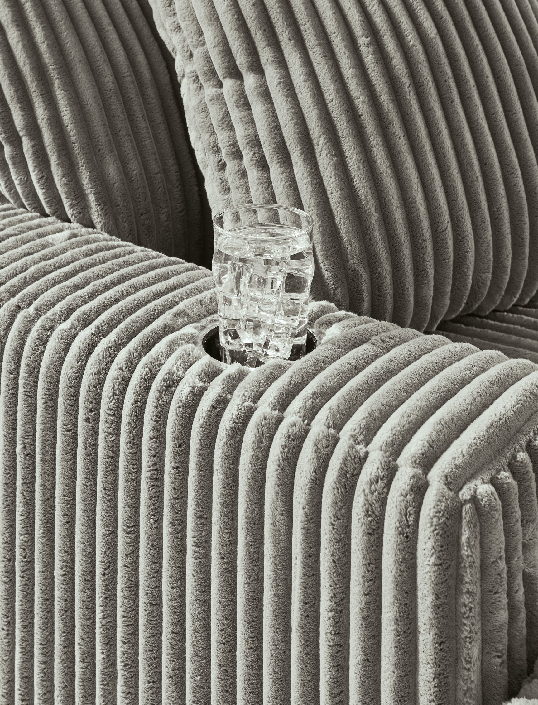 Lindyn Living Room - Tampa Furniture Outlet