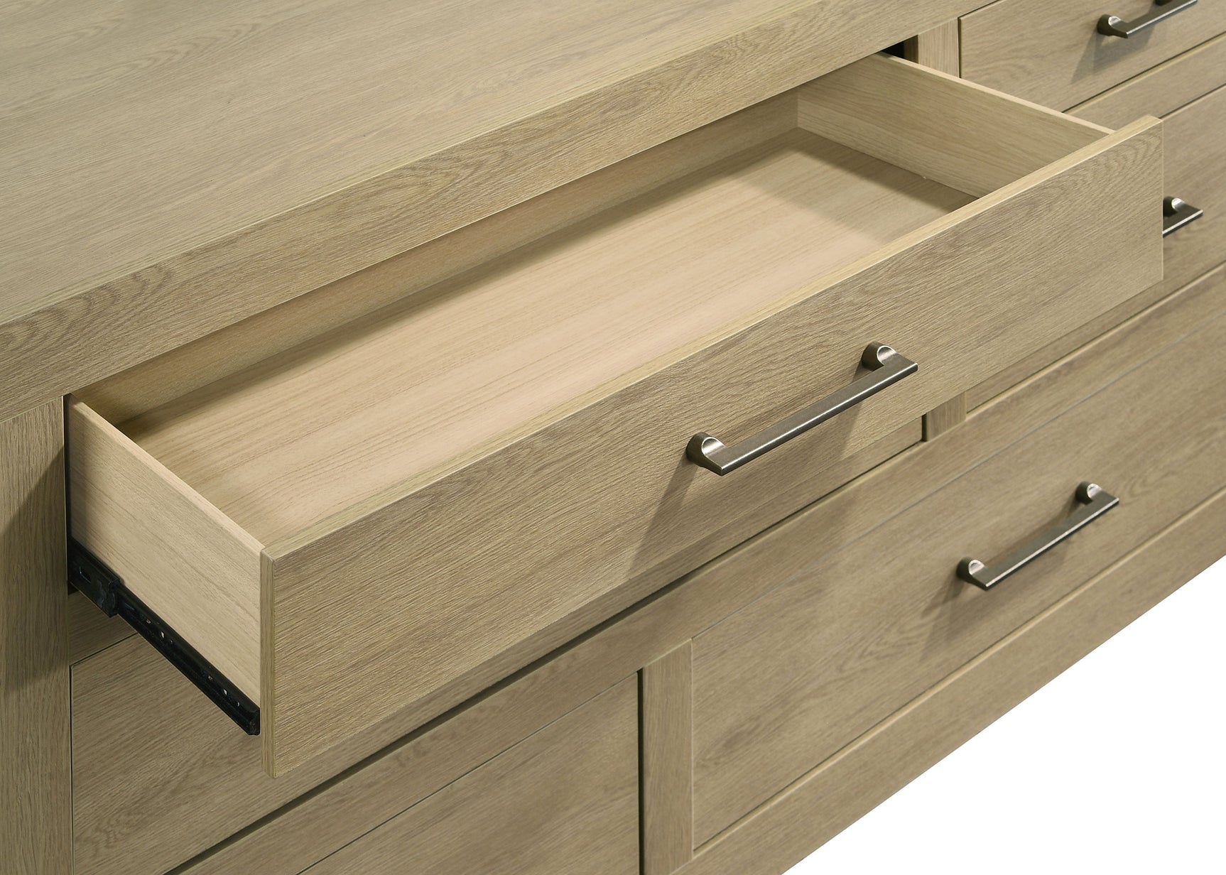 Hendricks 5-piece Queen Bedroom Set Light Oak