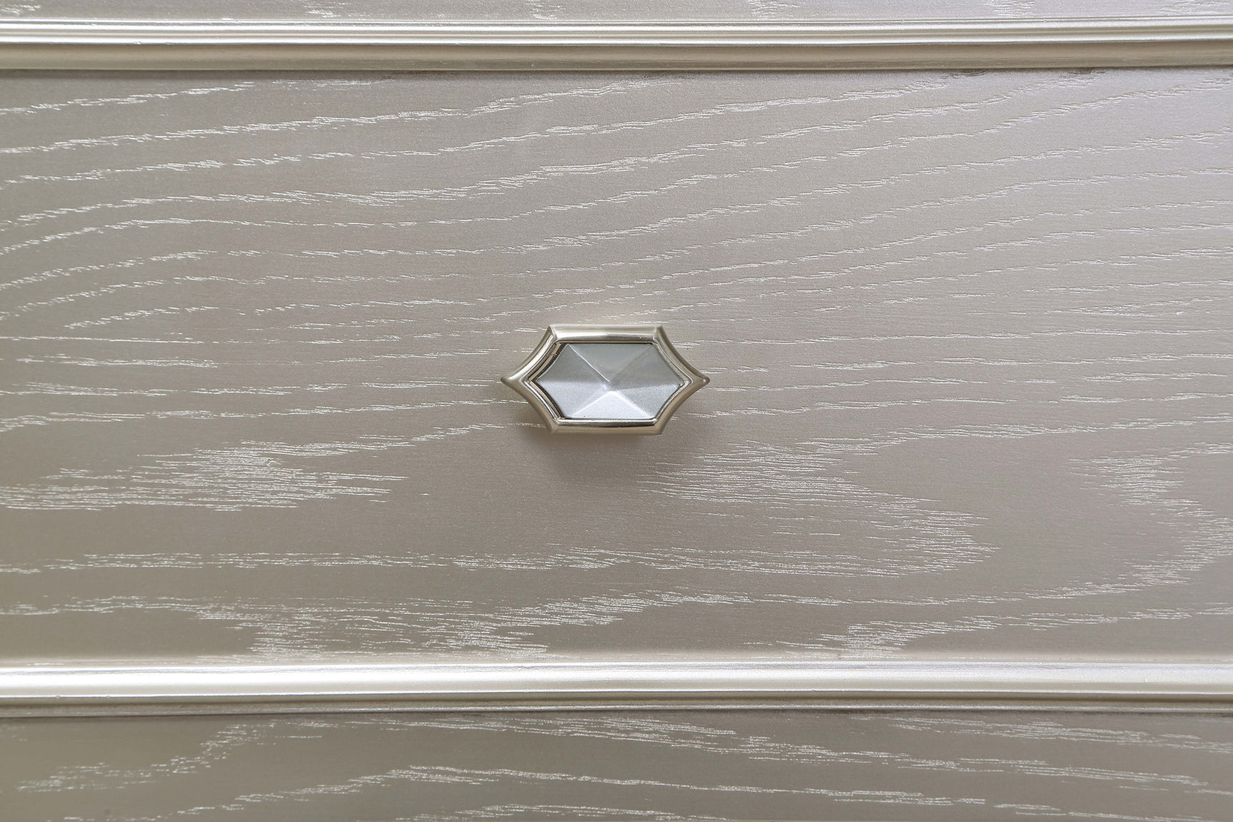 Evangeline 9-drawer Dresser Silver Oak - Tampa Furniture Outlet