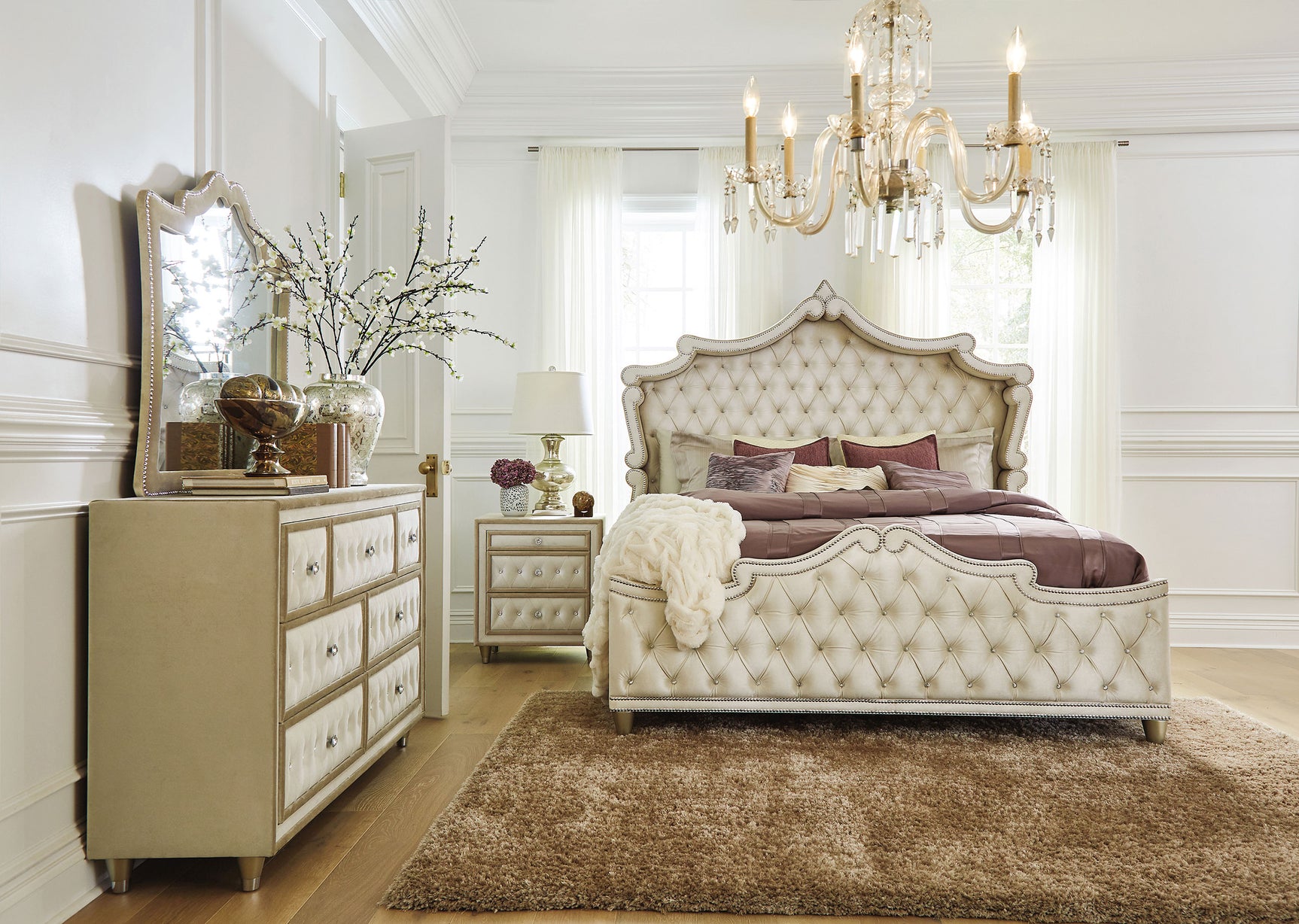 Tampa Furniture Outlet - Coaster - Antonella 4-piece Eastern King Bedroom Set Ivory - 223521KE-S4