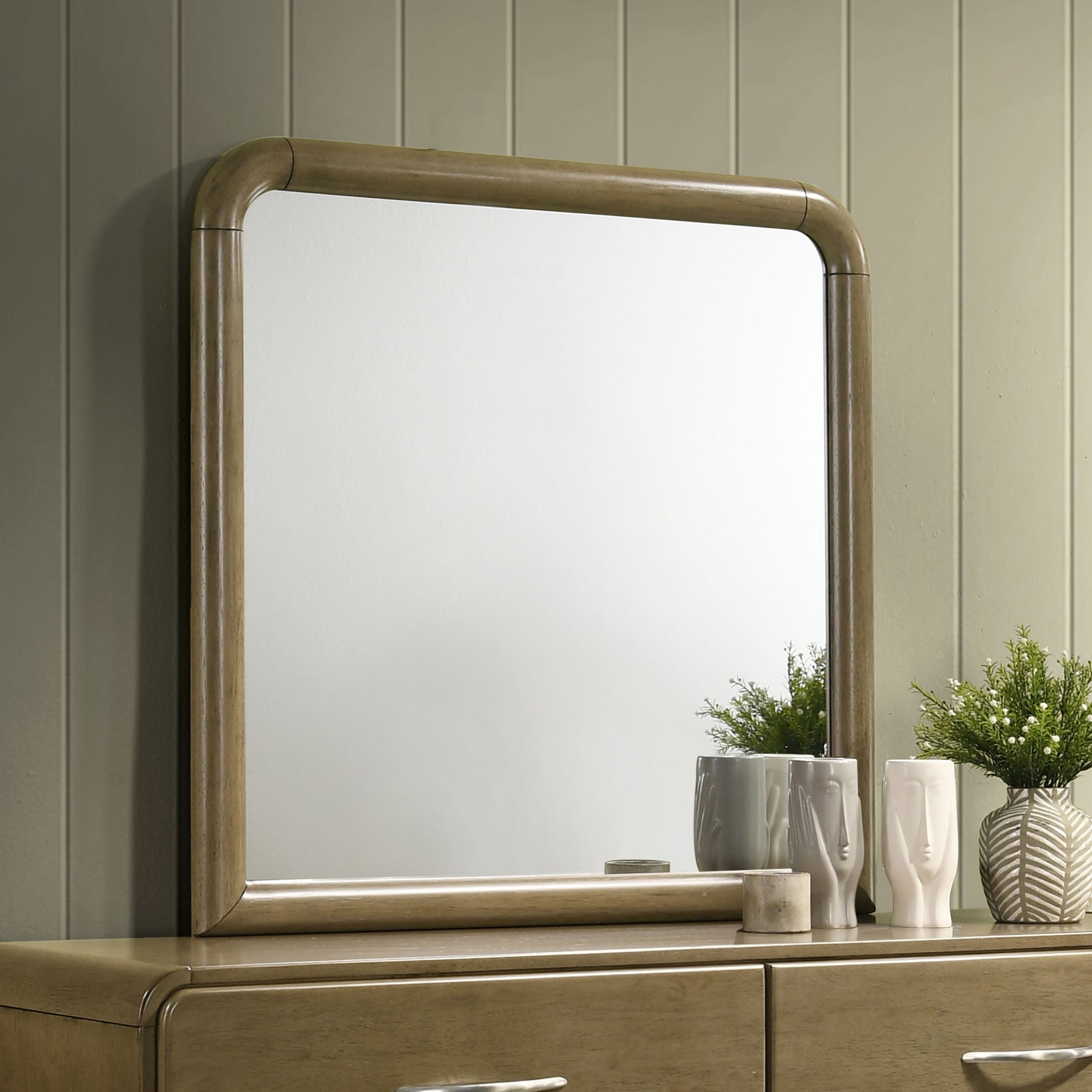 Amsbury Dresser Mirror Nutmeg - Tampa Furniture Outlet
