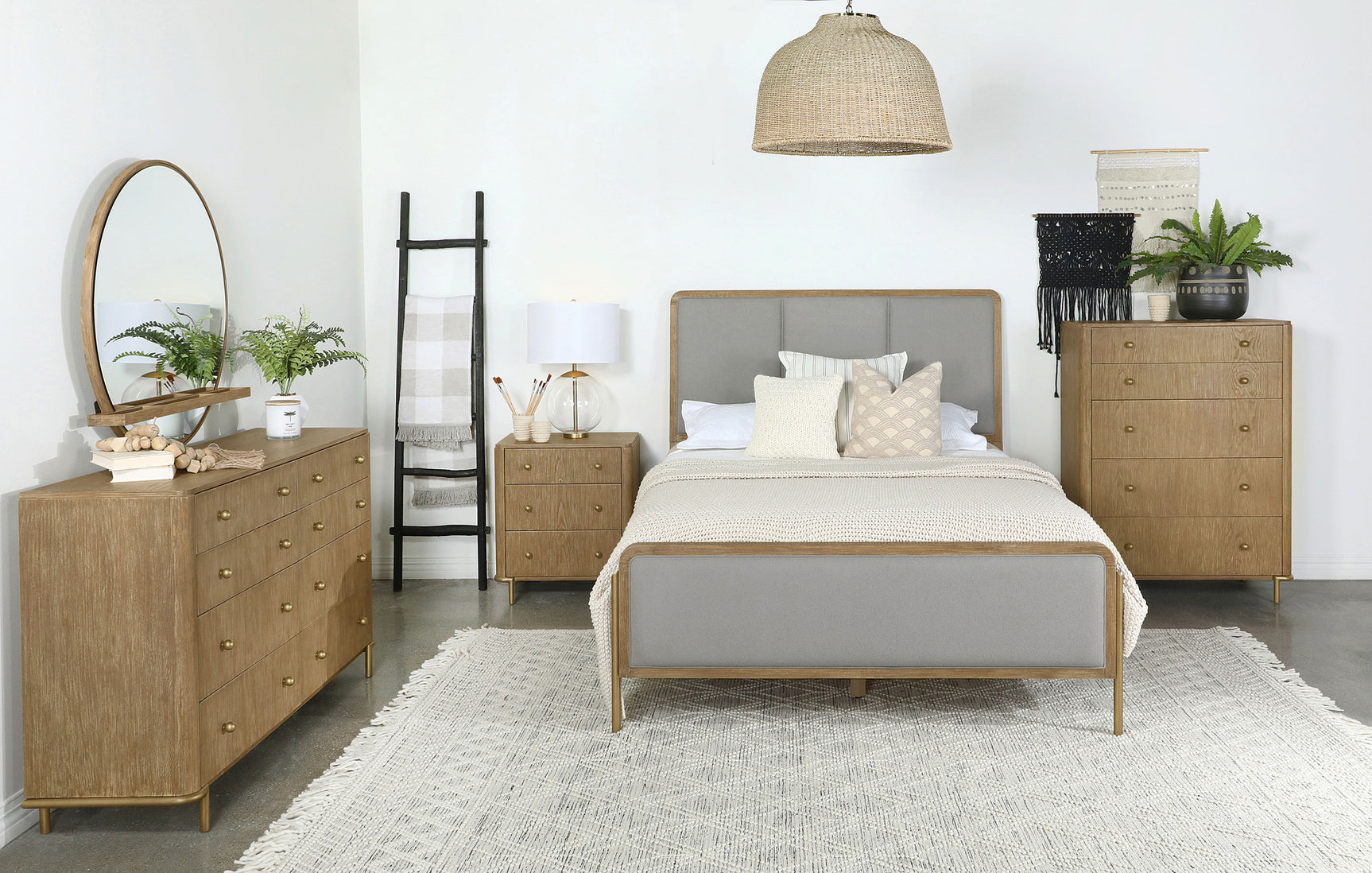 Arini 3-drawer Nightstand Sand Wash - Tampa Furniture Outlet