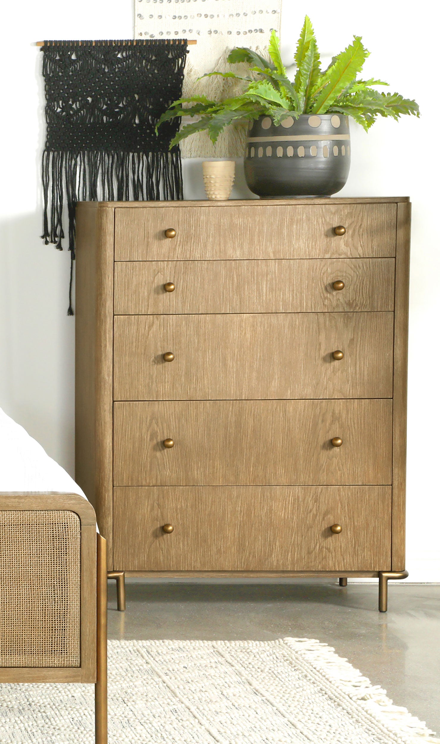 Arini 5-drawer Bedroom Chest Sand Wash - Tampa Furniture Outlet