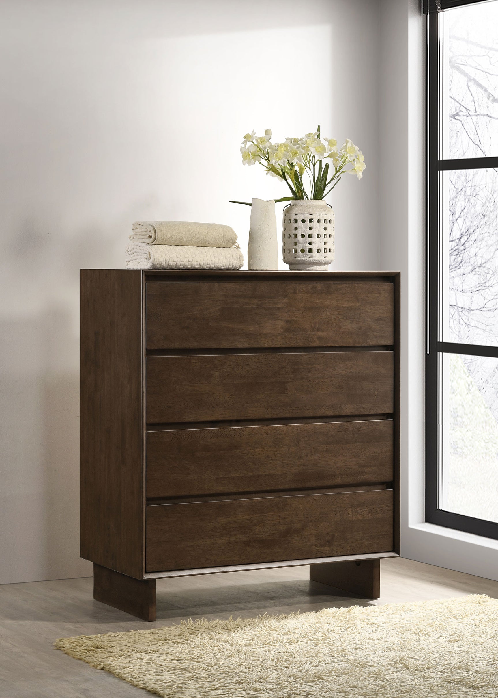 Glenwood 4-drawer Chest of Drawers Warm Brown - Tampa Furniture Outlet