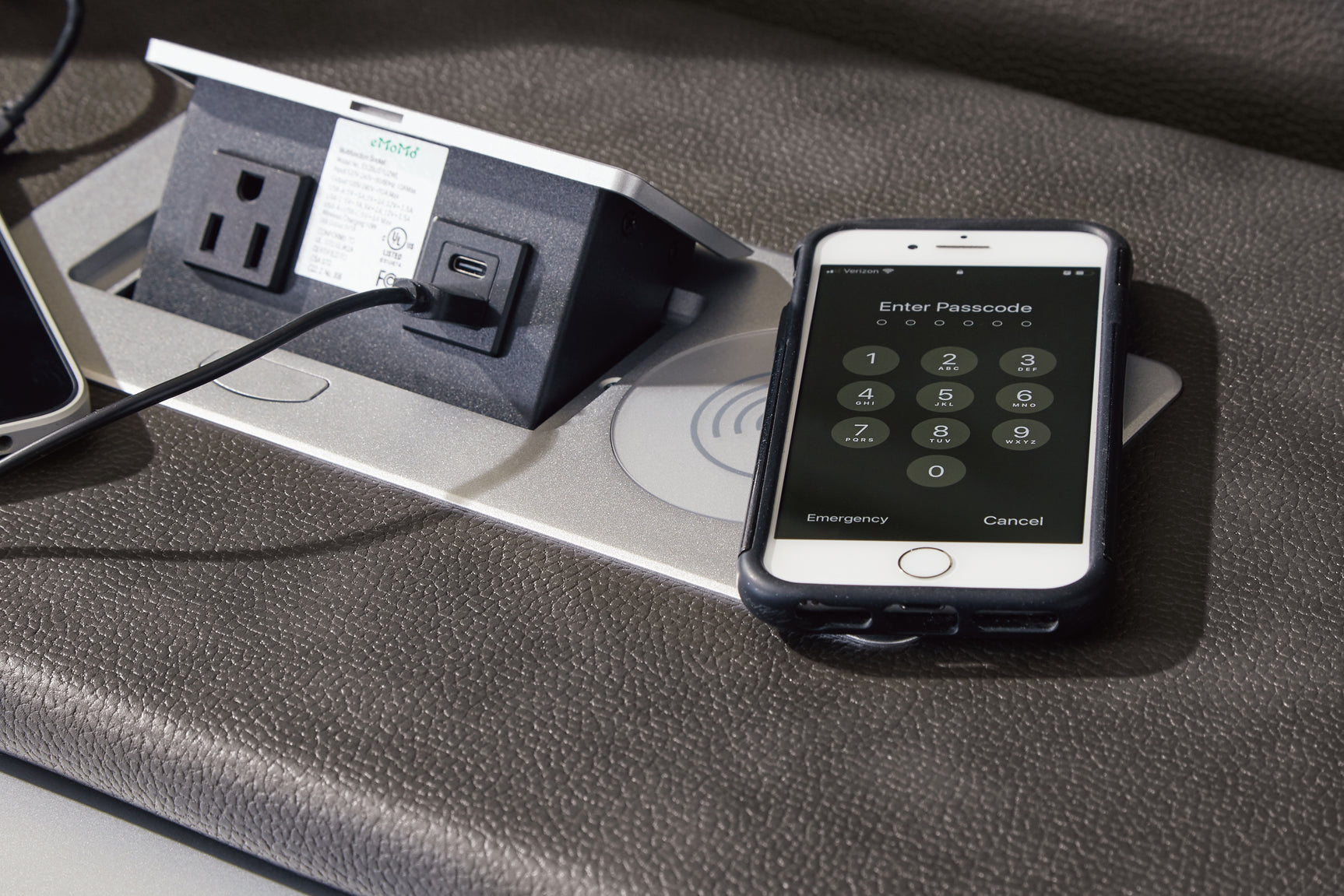 Fyne-Dyme Living Room - Tampa Furniture Outlet