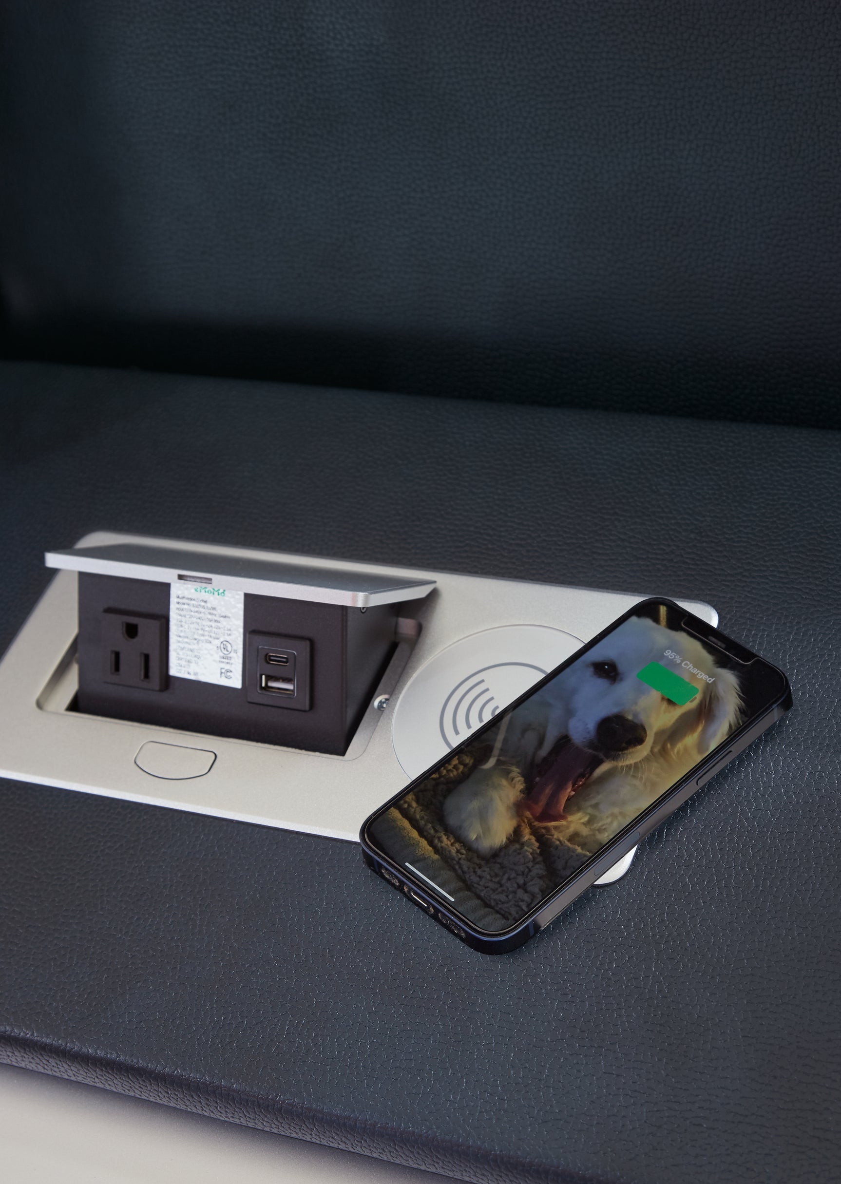 Fyne-Dyme Living Room - Tampa Furniture Outlet