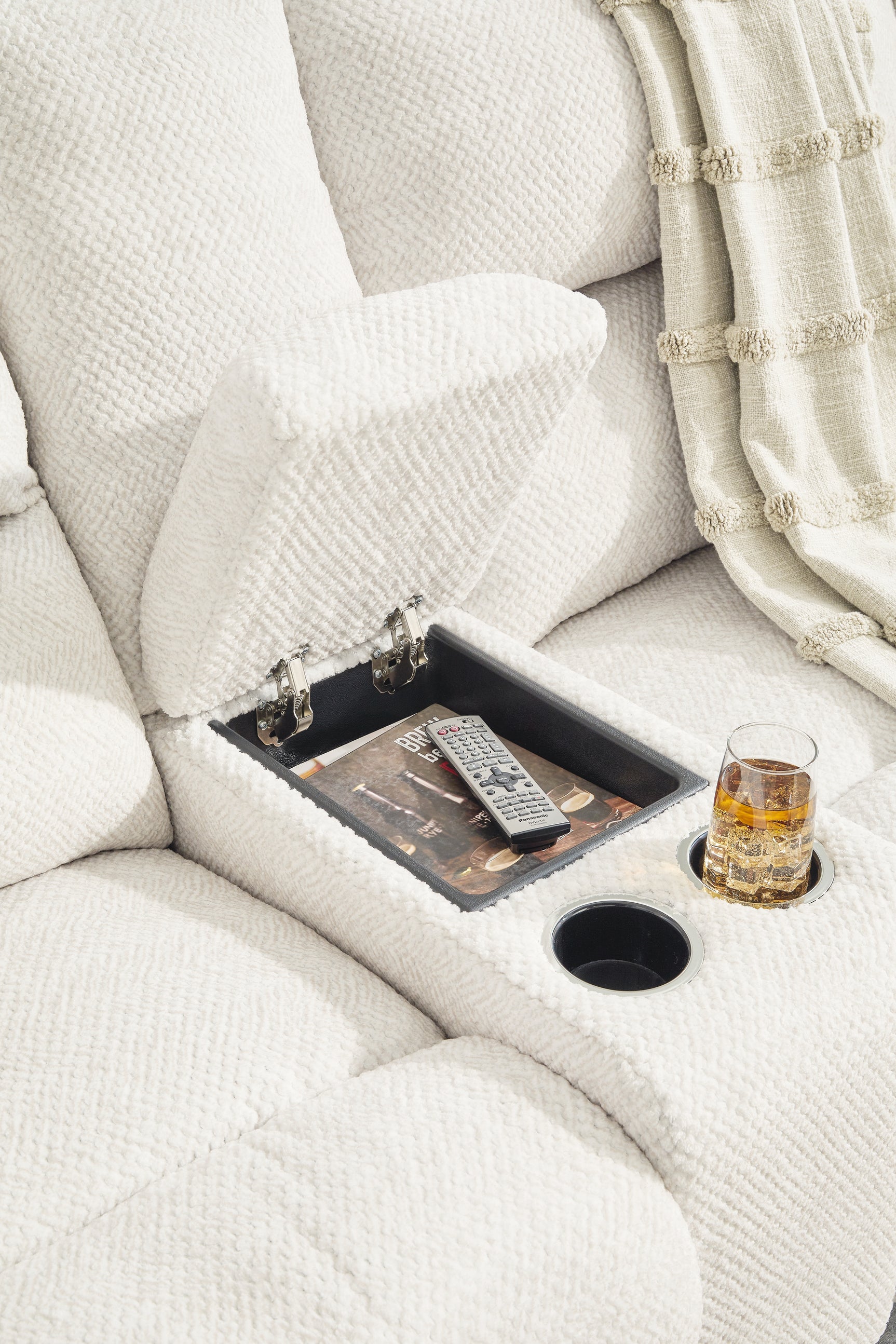 Keensburg Sectional - Tampa Furniture Outlet