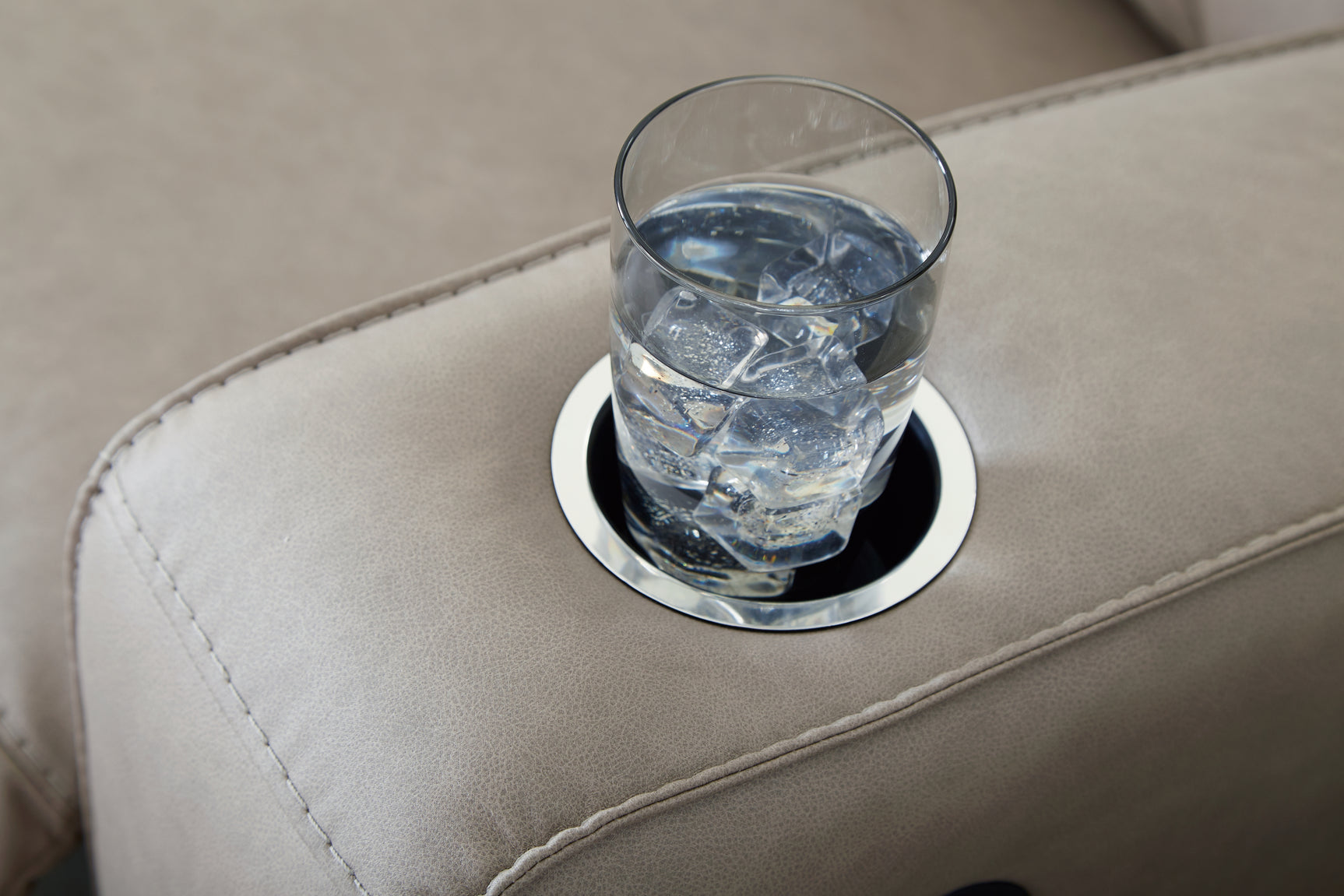 Lavenhorne Living Room - Tampa Furniture Outlet