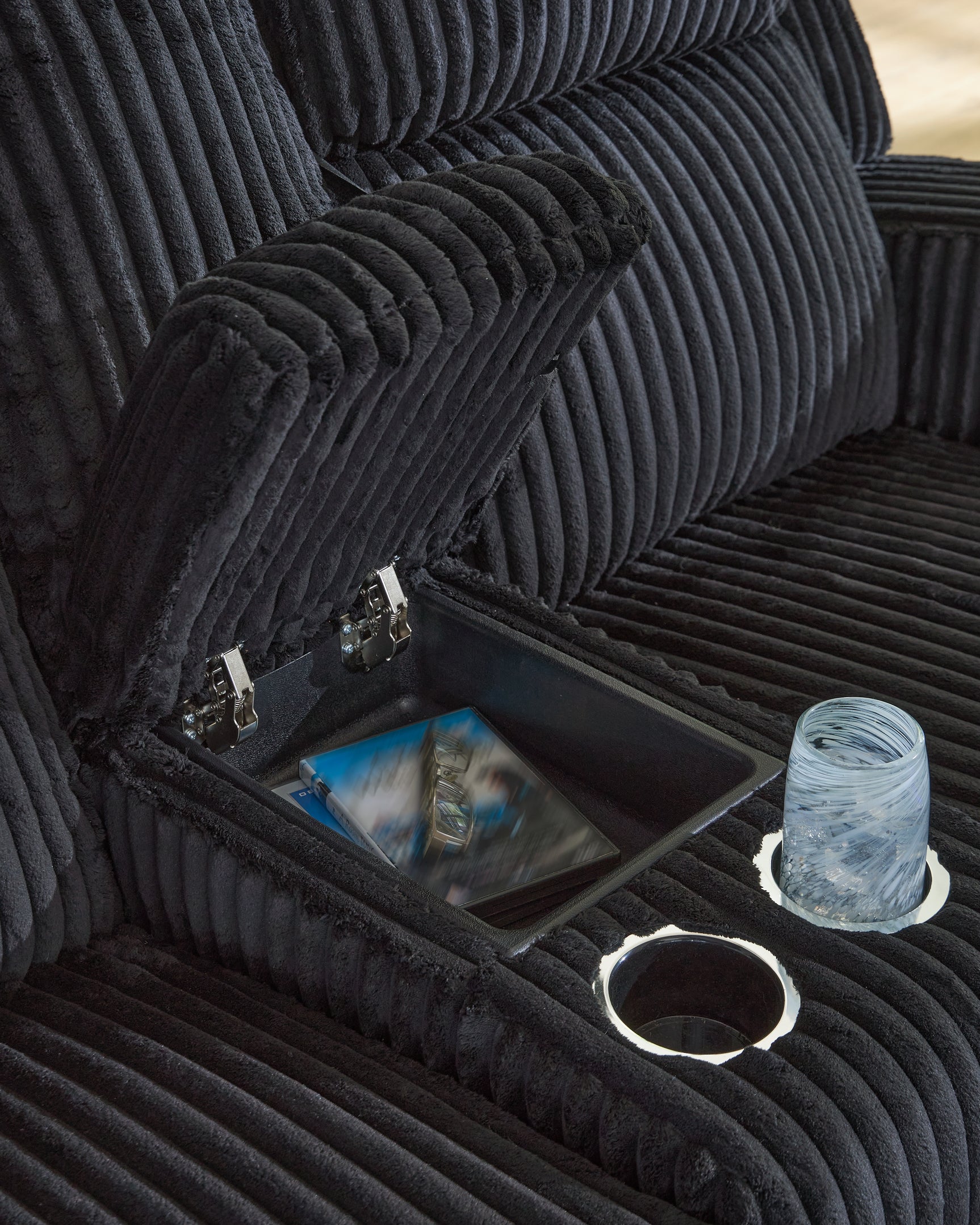 Forest Lake Living Room - Tampa Furniture Outlet