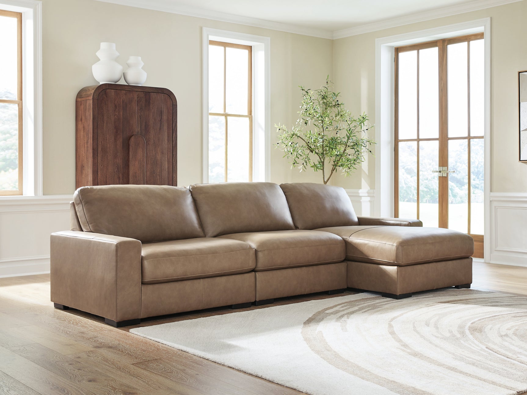 Veronella Sectional - Tampa Furniture Outlet