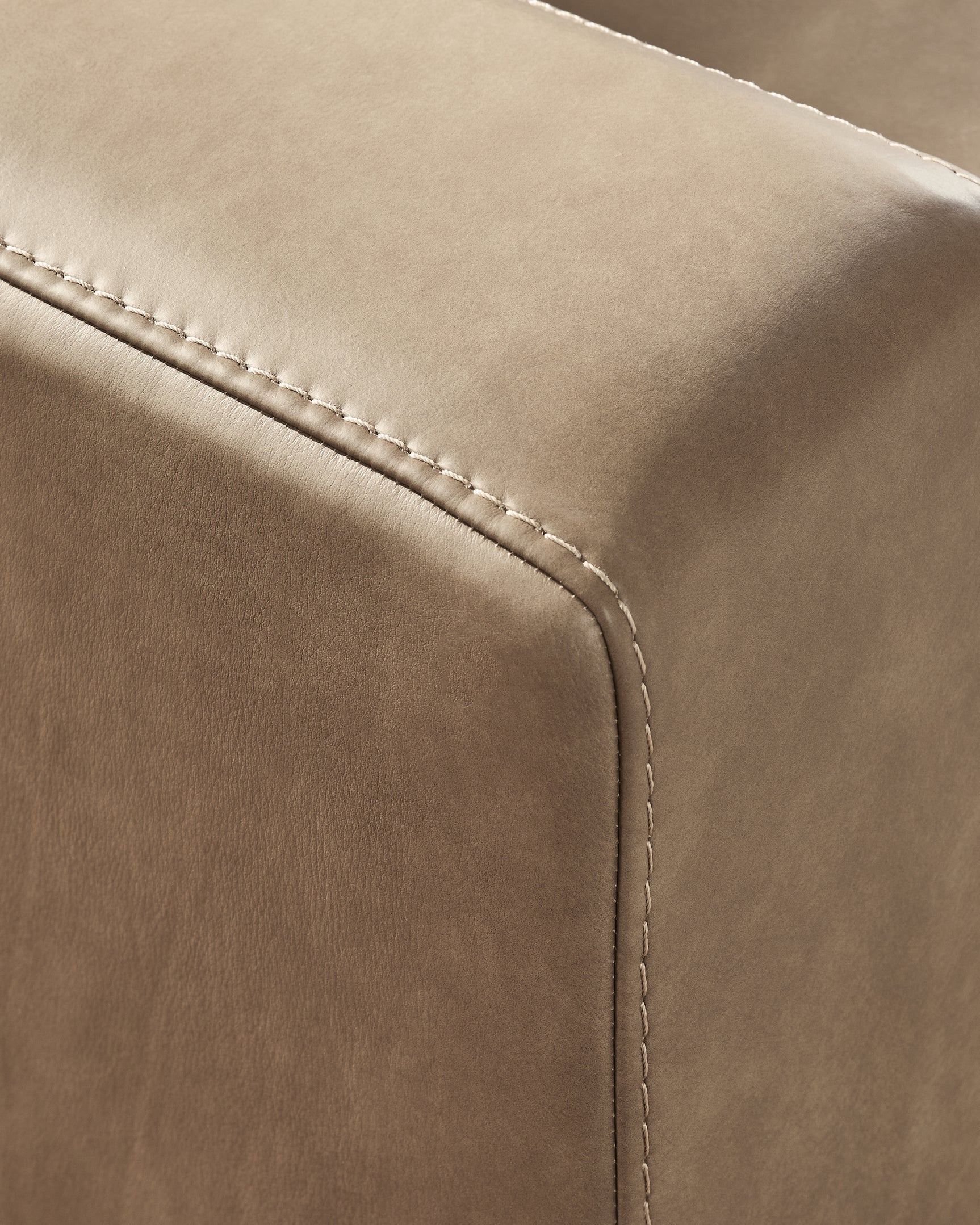 Veronella Sectional - Tampa Furniture Outlet