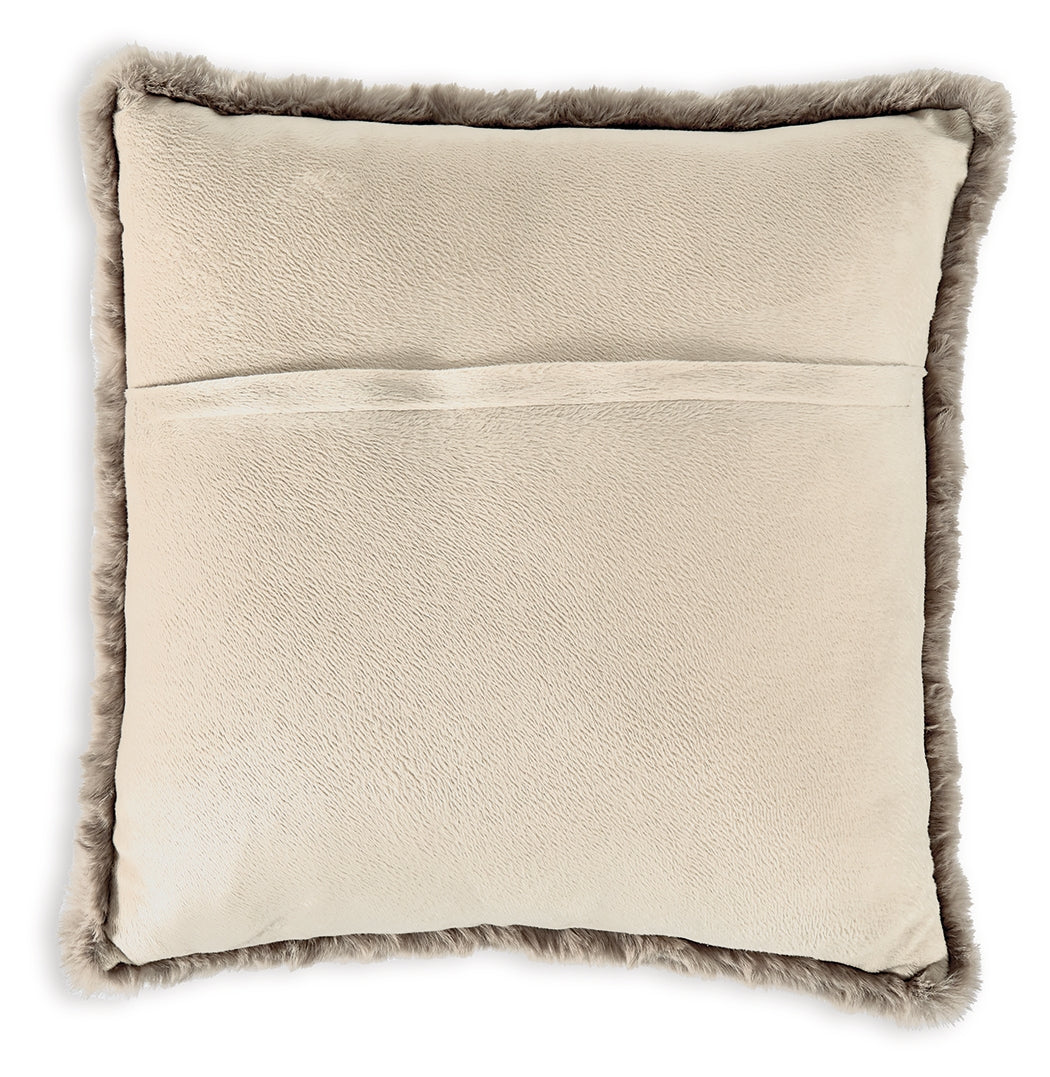 Gariland Pillows - Tampa Furniture Outlet