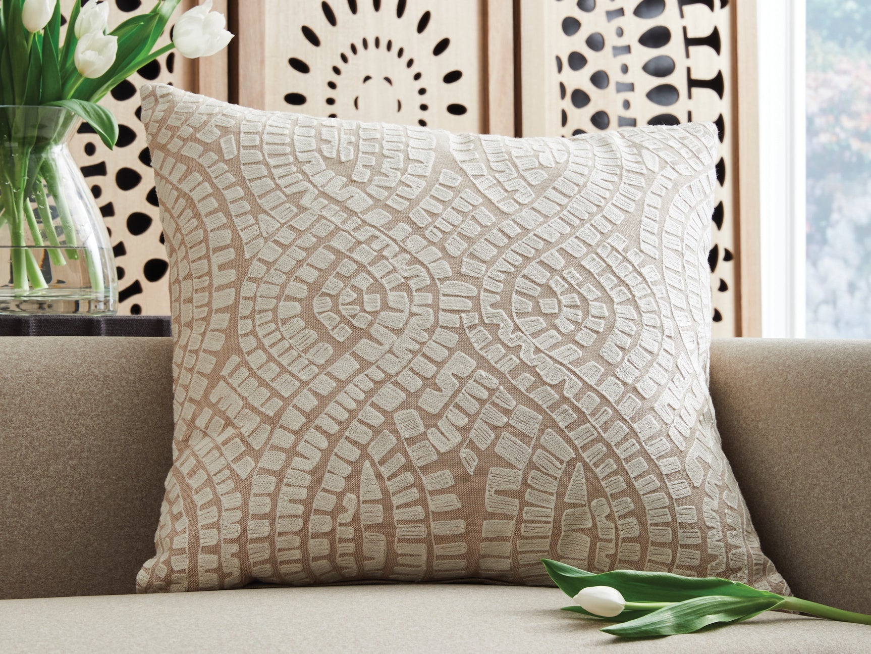 Tampa Furniture Outlet - Ashley Furniture - Cortlen Pillows - Pillow (4/CS) / Beige/Ivory - A1001122