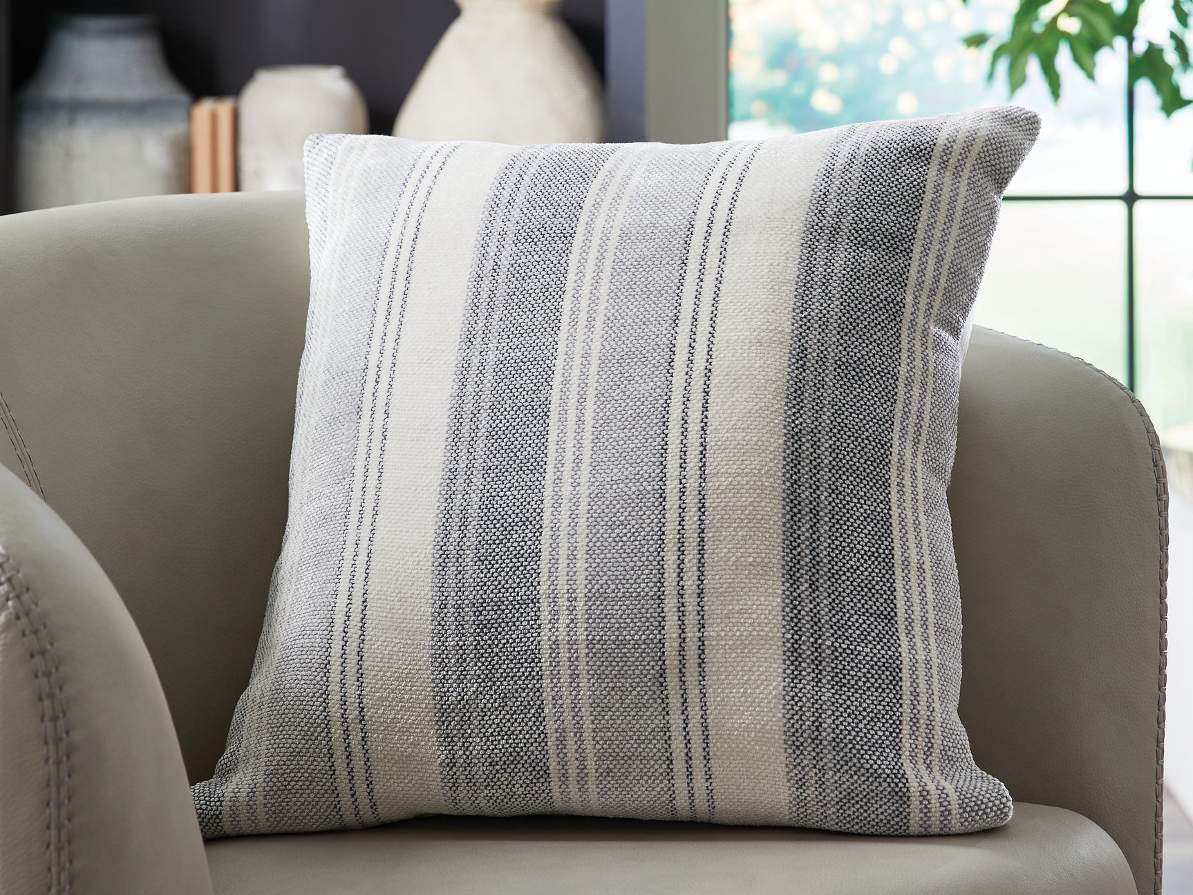 Tampa Furniture Outlet - Ashley Furniture - Adikus Pillows - Pillow (4/CS) / Blue/Gray/White - A1001126