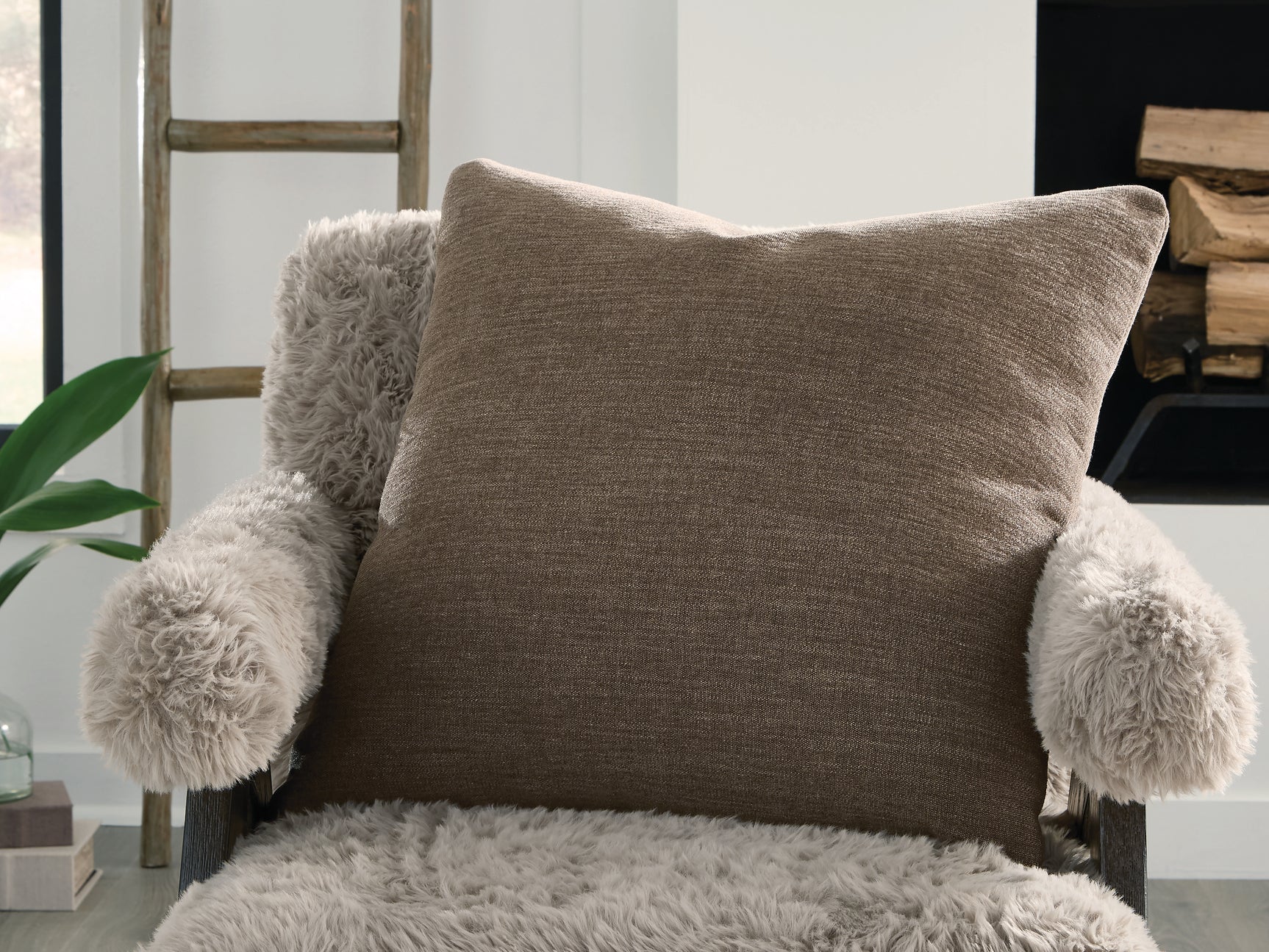 Tampa Furniture Outlet - Ashley Furniture - Brockbert Pillows - Pillow (4/CS) / Brown - A1001130