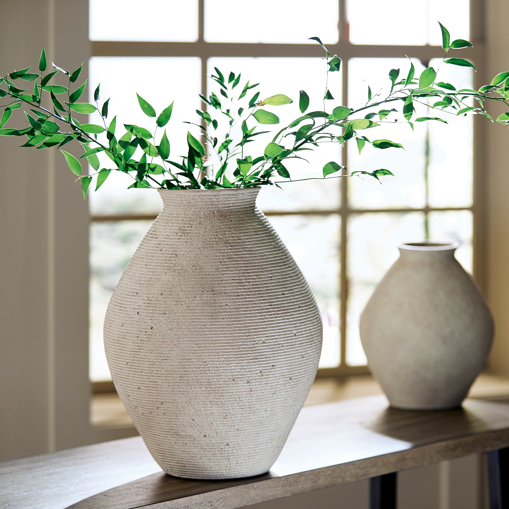 Hannela Vase - Tampa Furniture Outlet