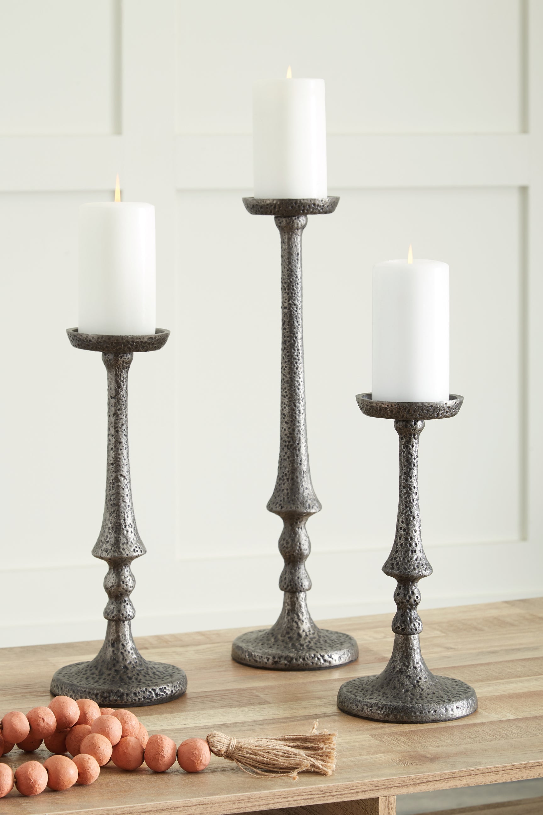 Eravell Candle Holder - Tampa Furniture Outlet