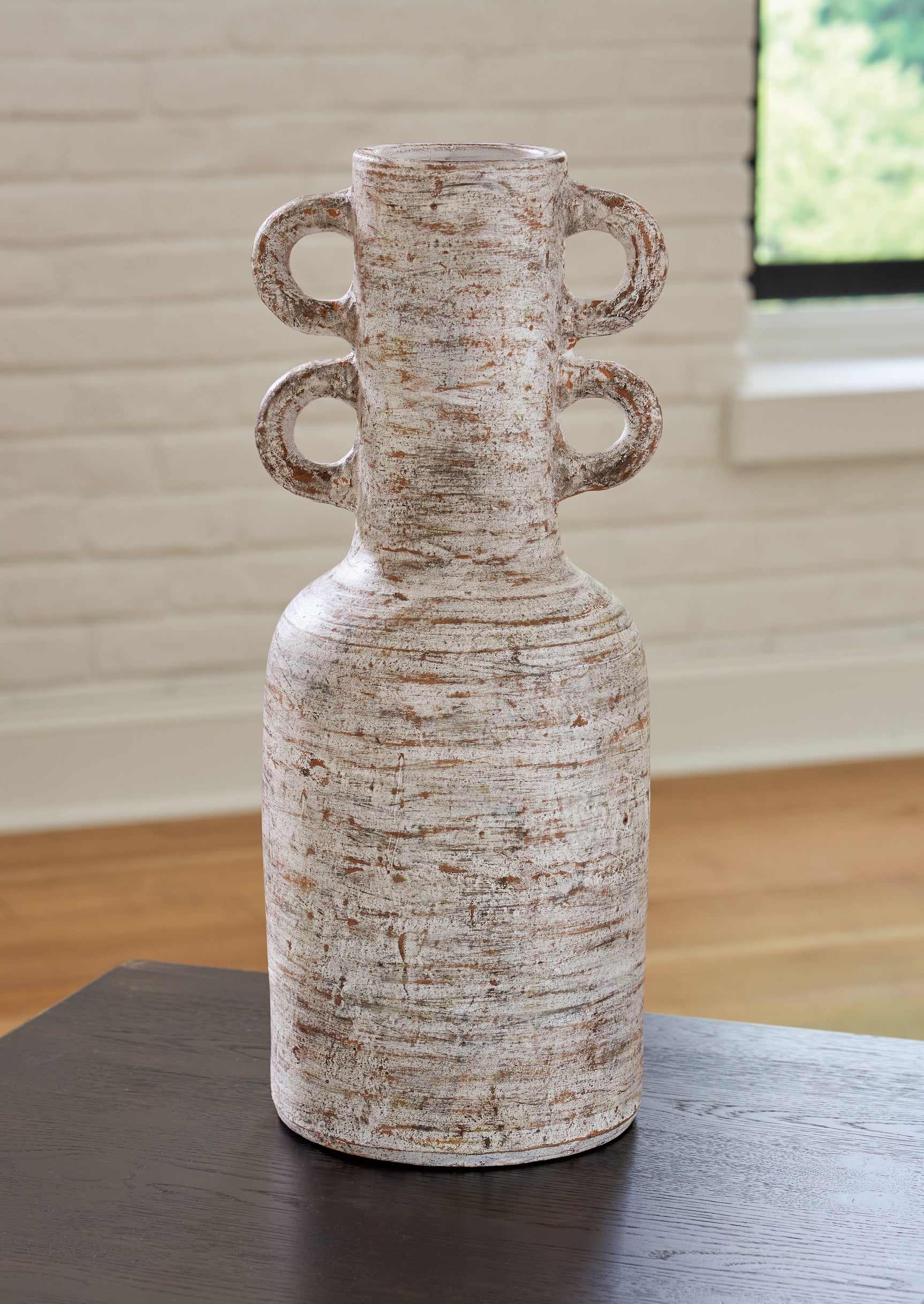 Wellbridge Vase - Tampa Furniture Outlet