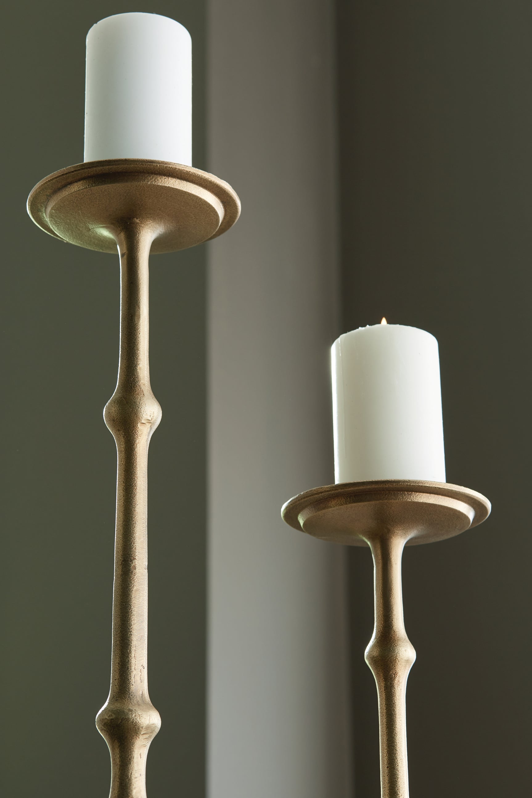 Larwick Candle Holder - Tampa Furniture Outlet