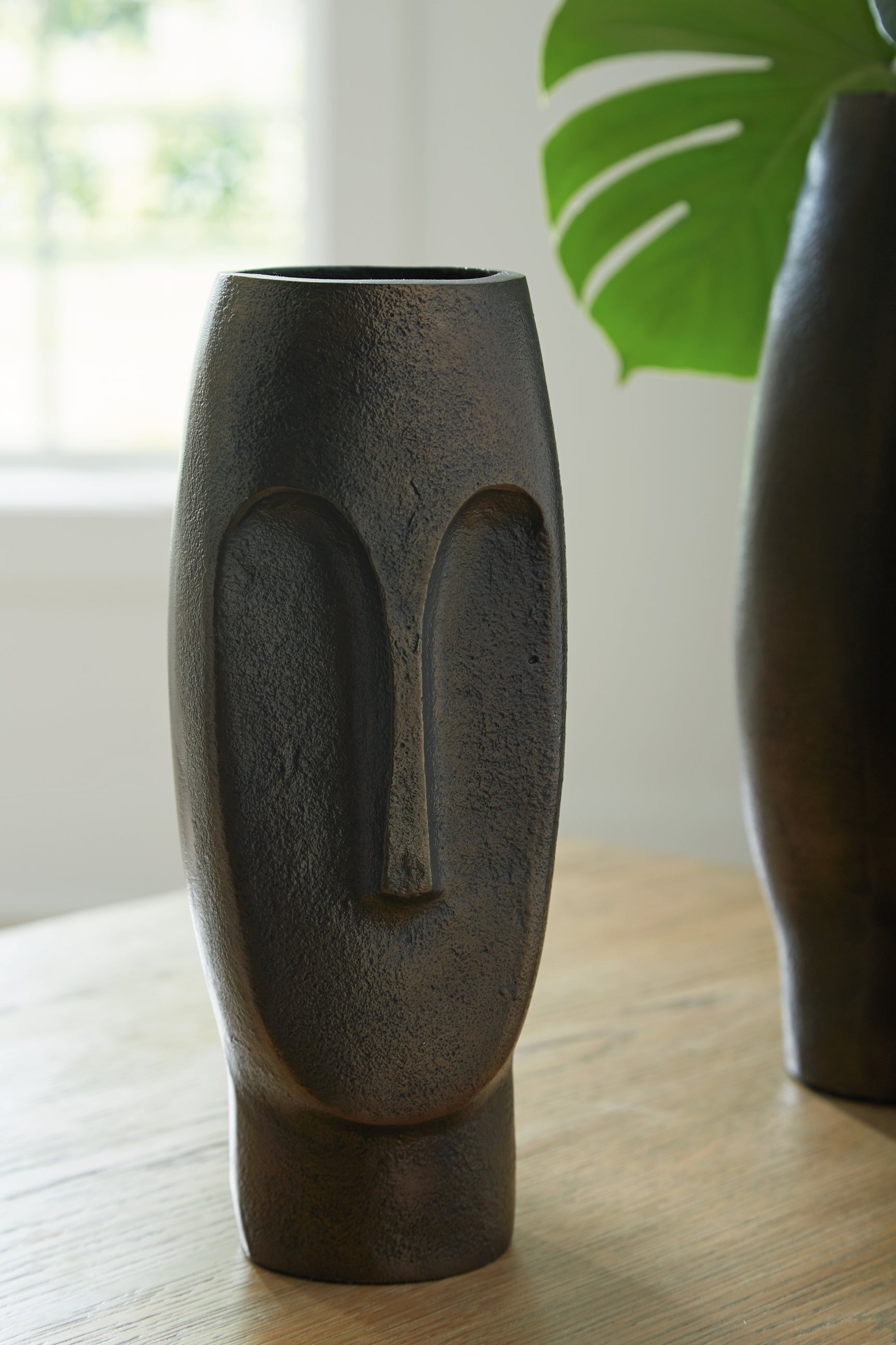 Elanman Vase - Tampa Furniture Outlet