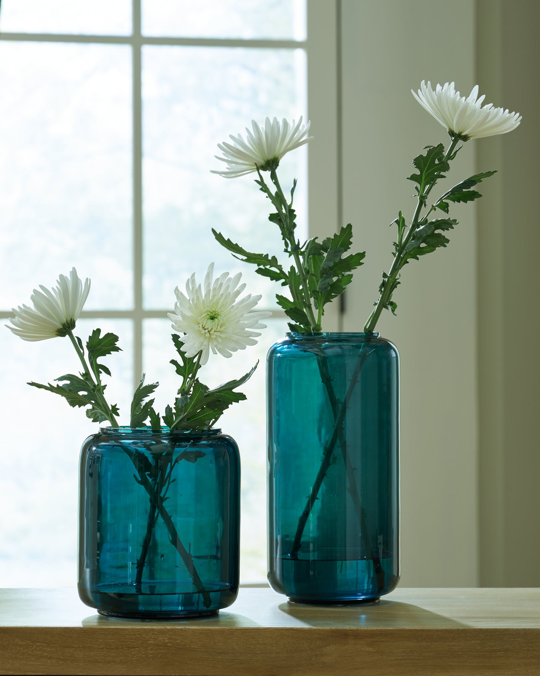 Inisland Vase - Tampa Furniture Outlet