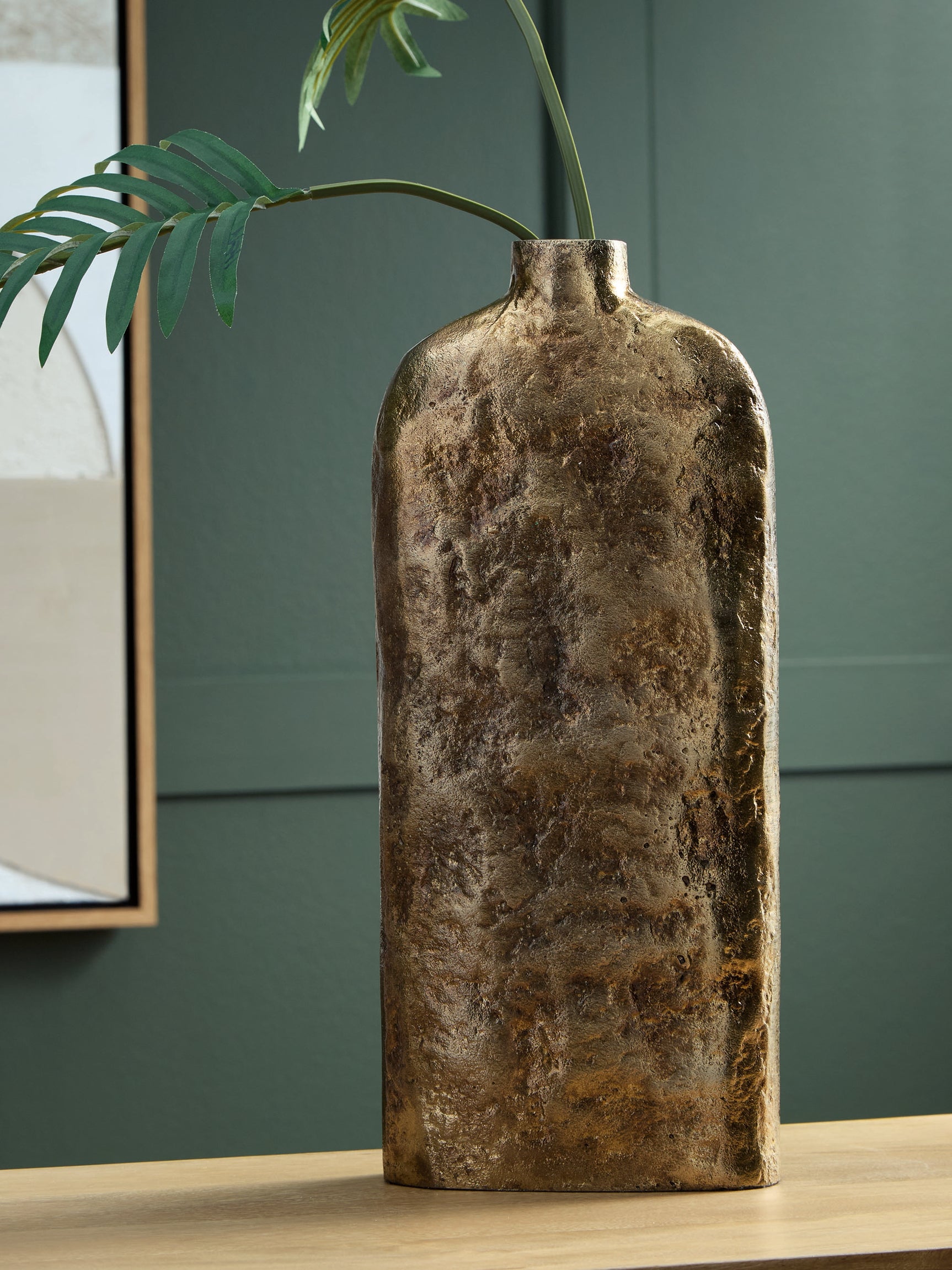 Wallmond Vase - Tampa Furniture Outlet