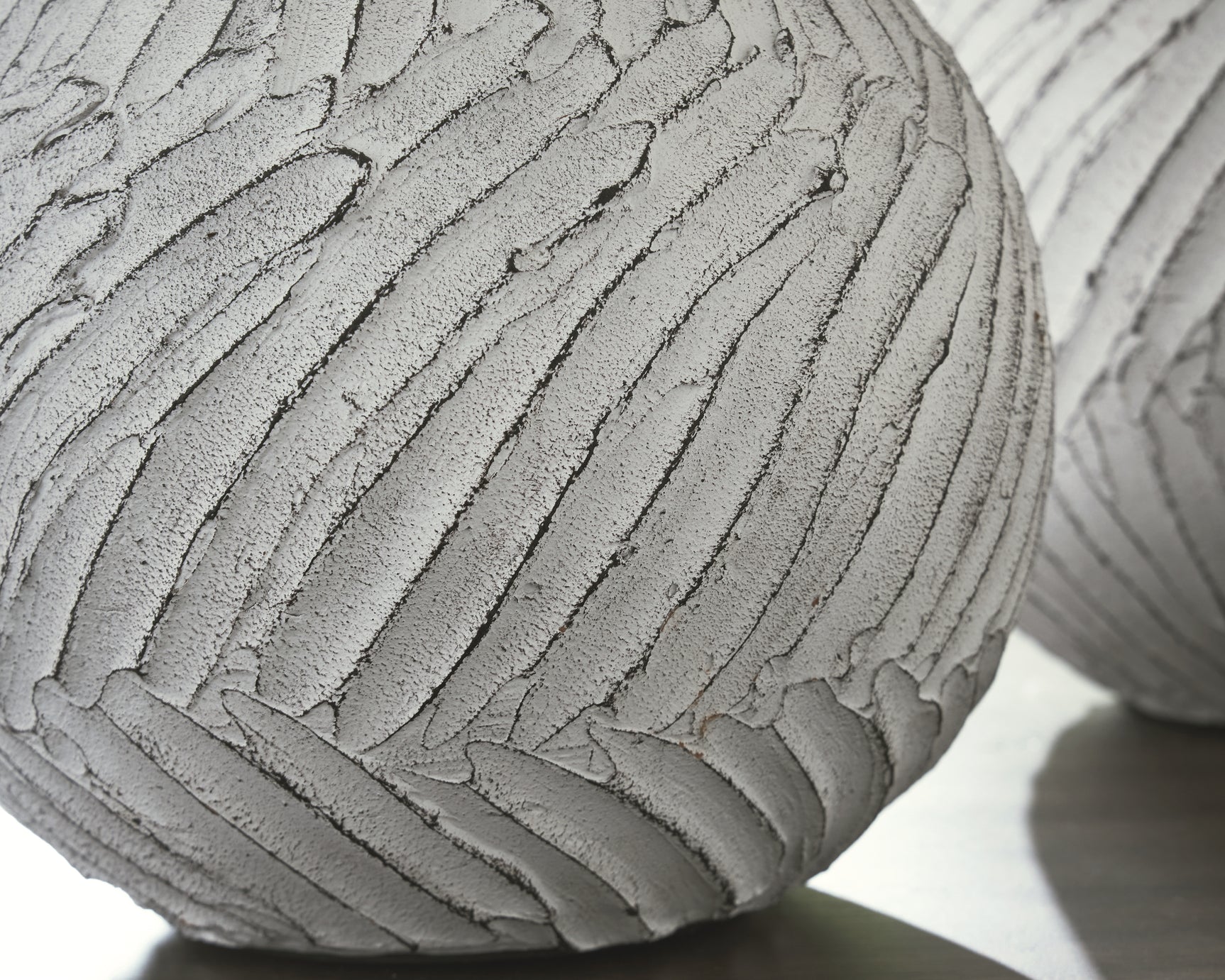 Shelvie Vase - Tampa Furniture Outlet