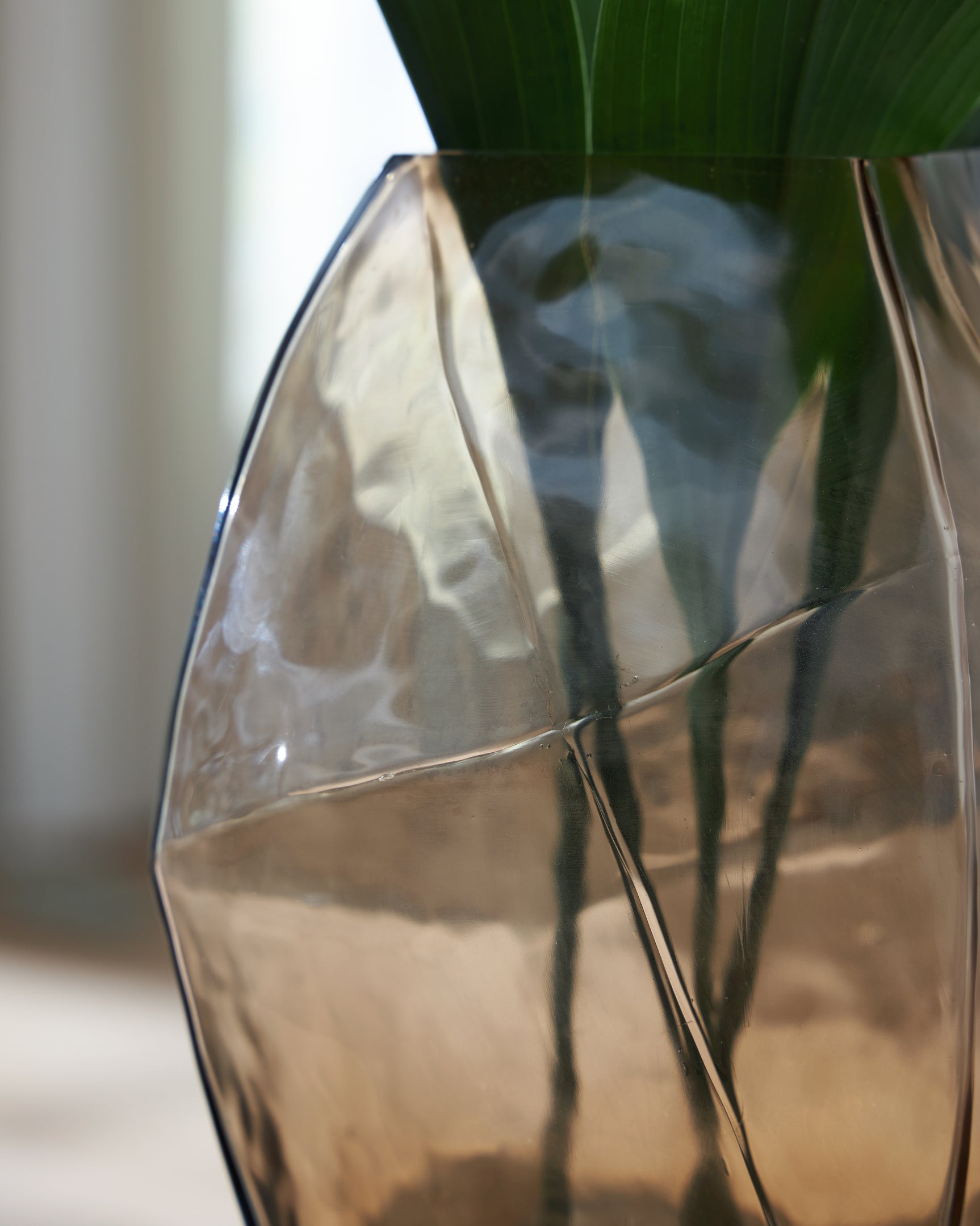 Ewart Vase - Tampa Furniture Outlet