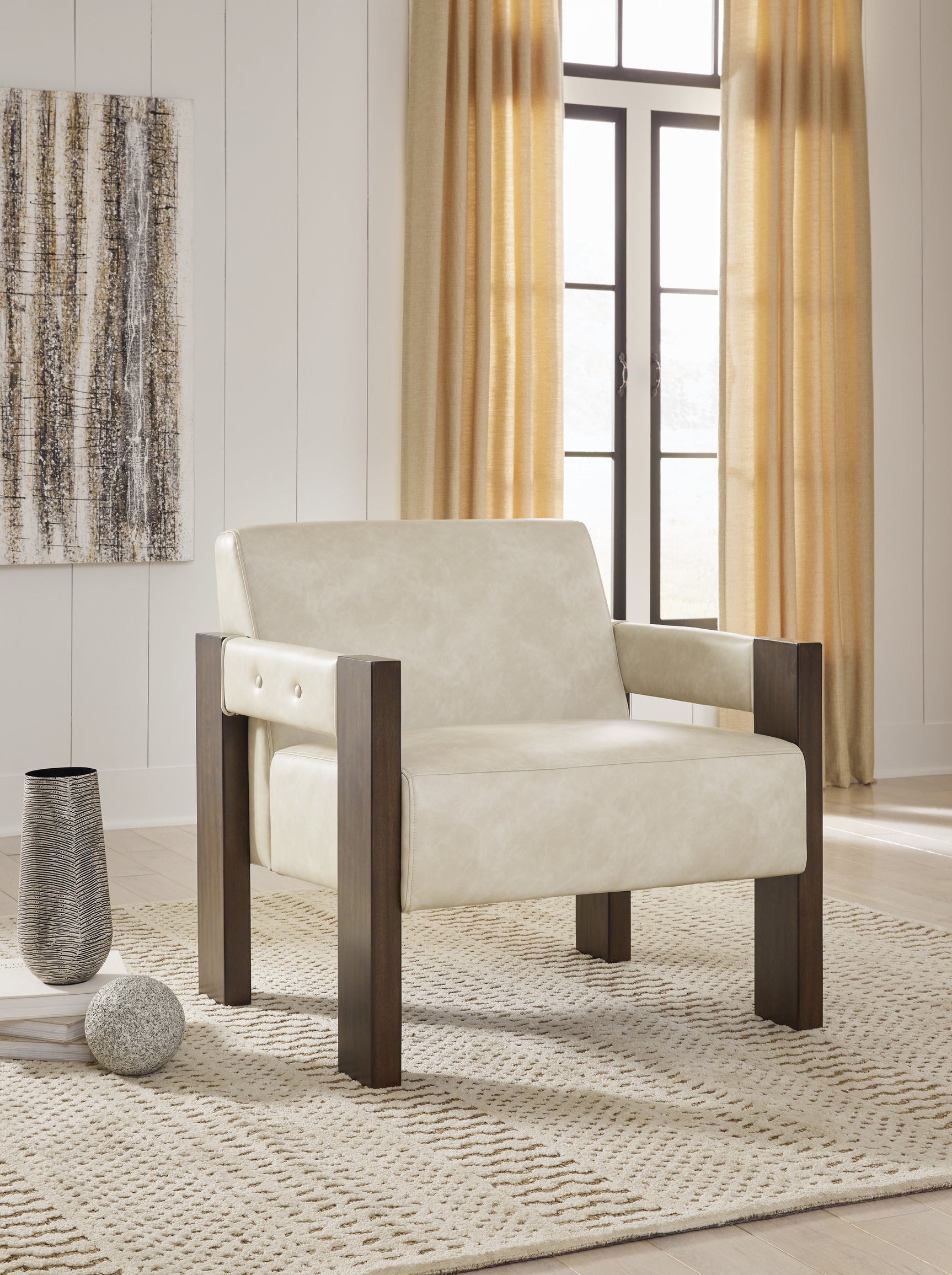 Adlanlock Accent Chair - Tampa Furniture Outlet