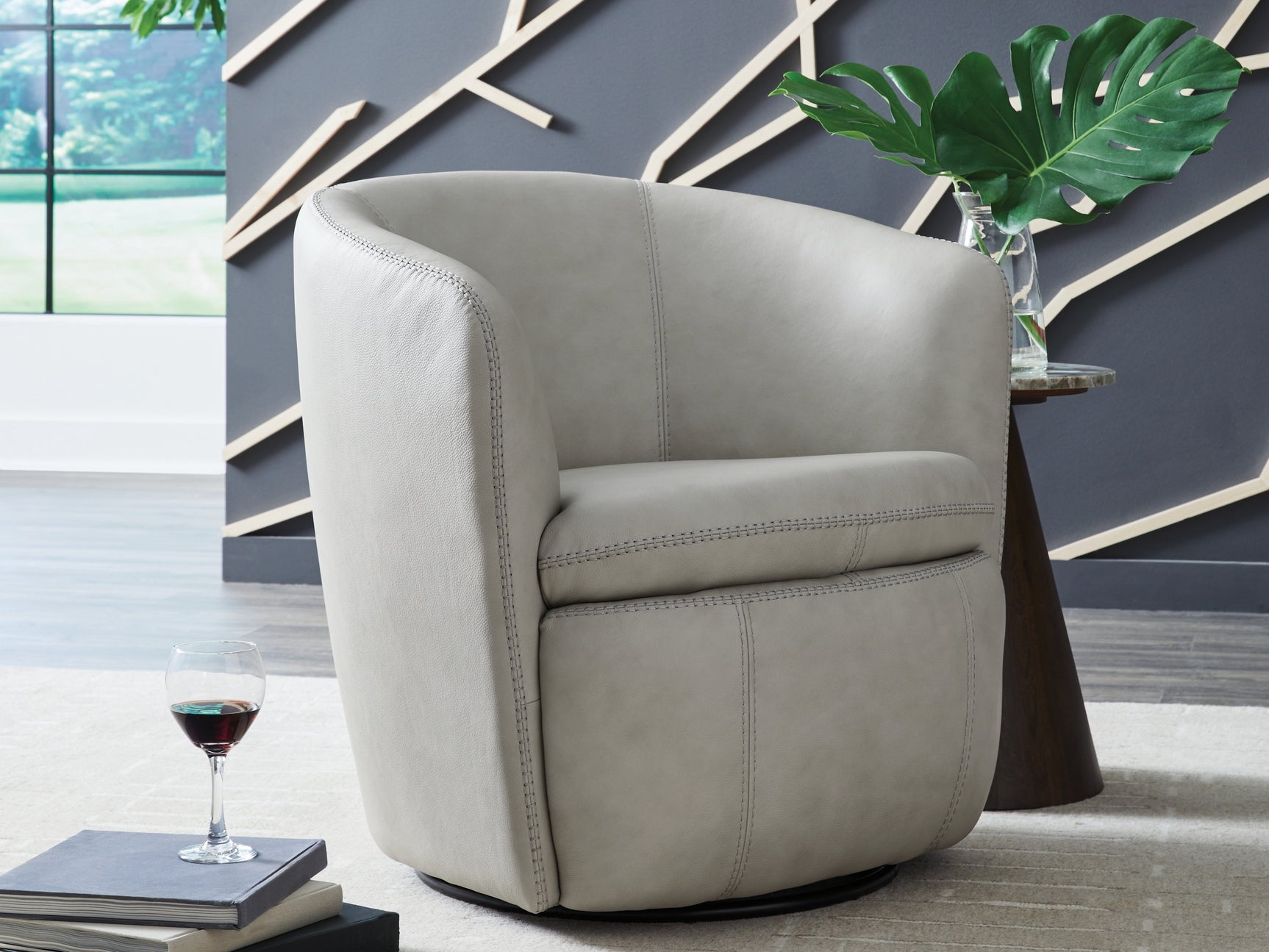 Kierreys Swivel Accent Chair - Tampa Furniture Outlet