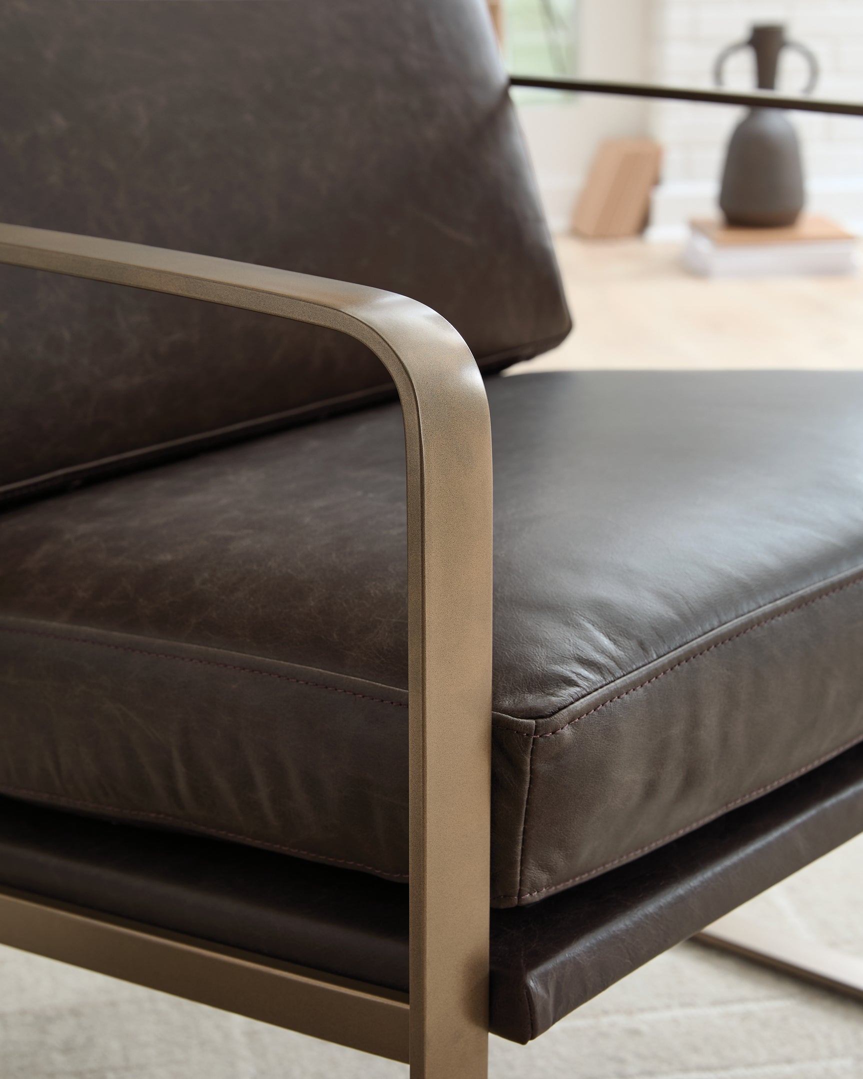 Bradett Accent Chair - Tampa Furniture Outlet