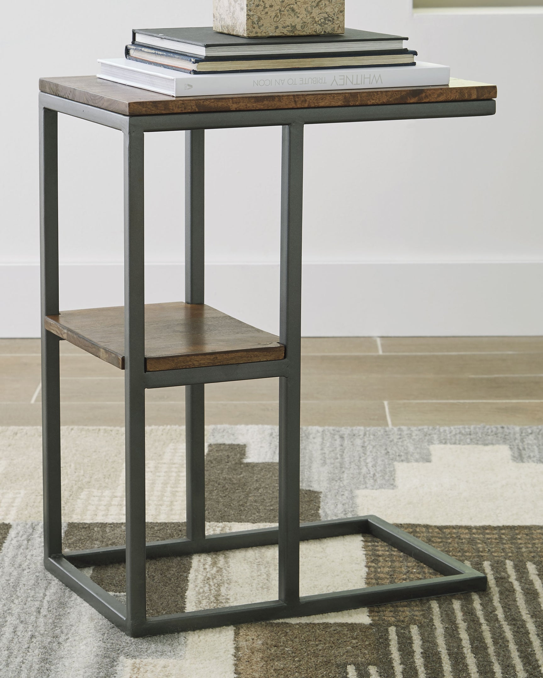 Tampa Furniture Outlet - Ashley Furniture - Forestmin Accent Table - Accent Table / Natural/Black - A4000049