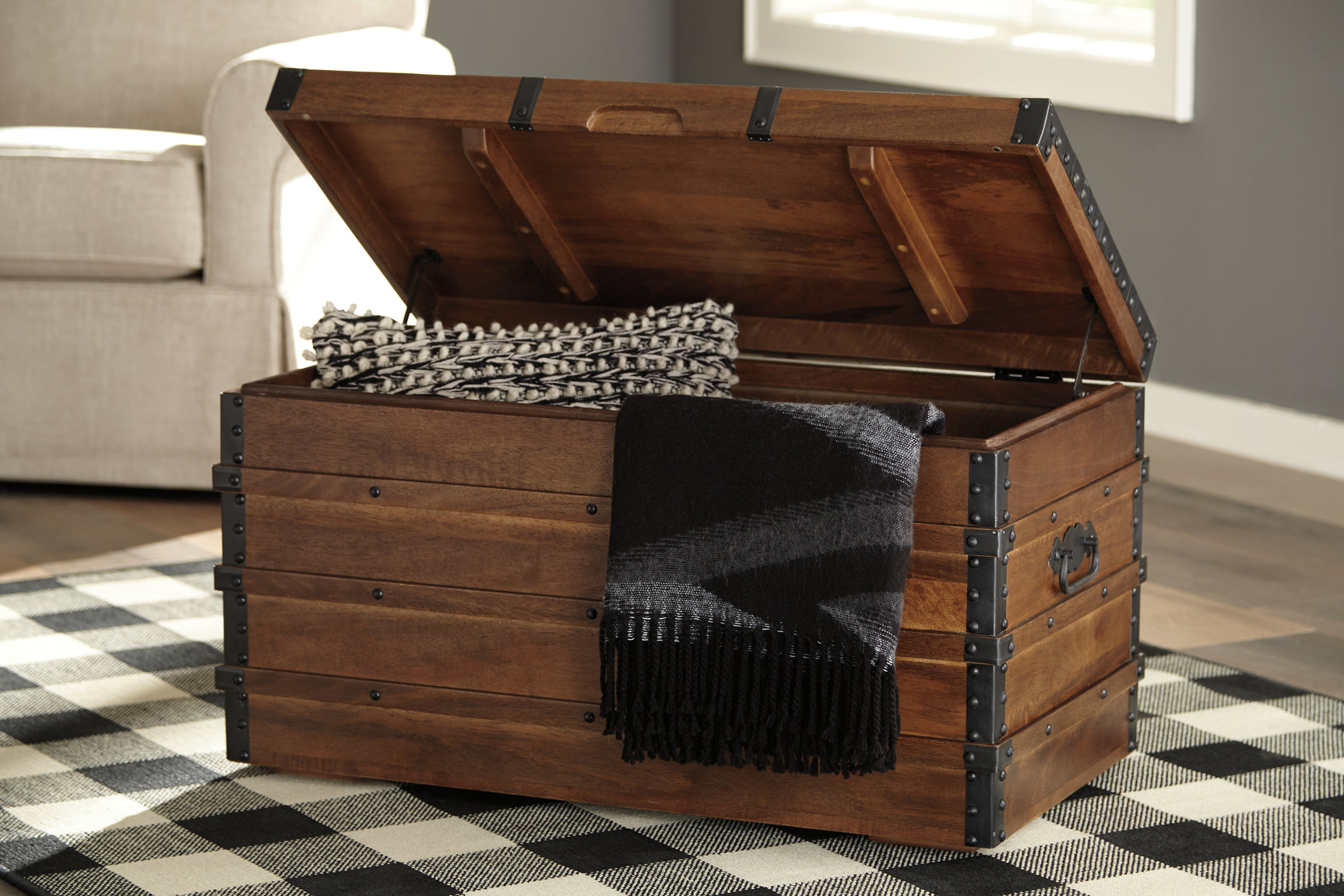 Kettleby Storage Trunk - Tampa Furniture Outlet