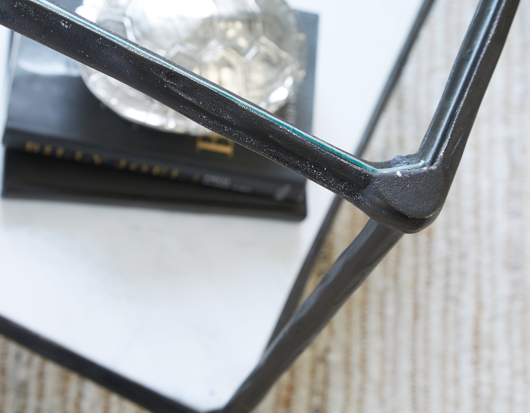 Ryandale Accent Table - Tampa Furniture Outlet