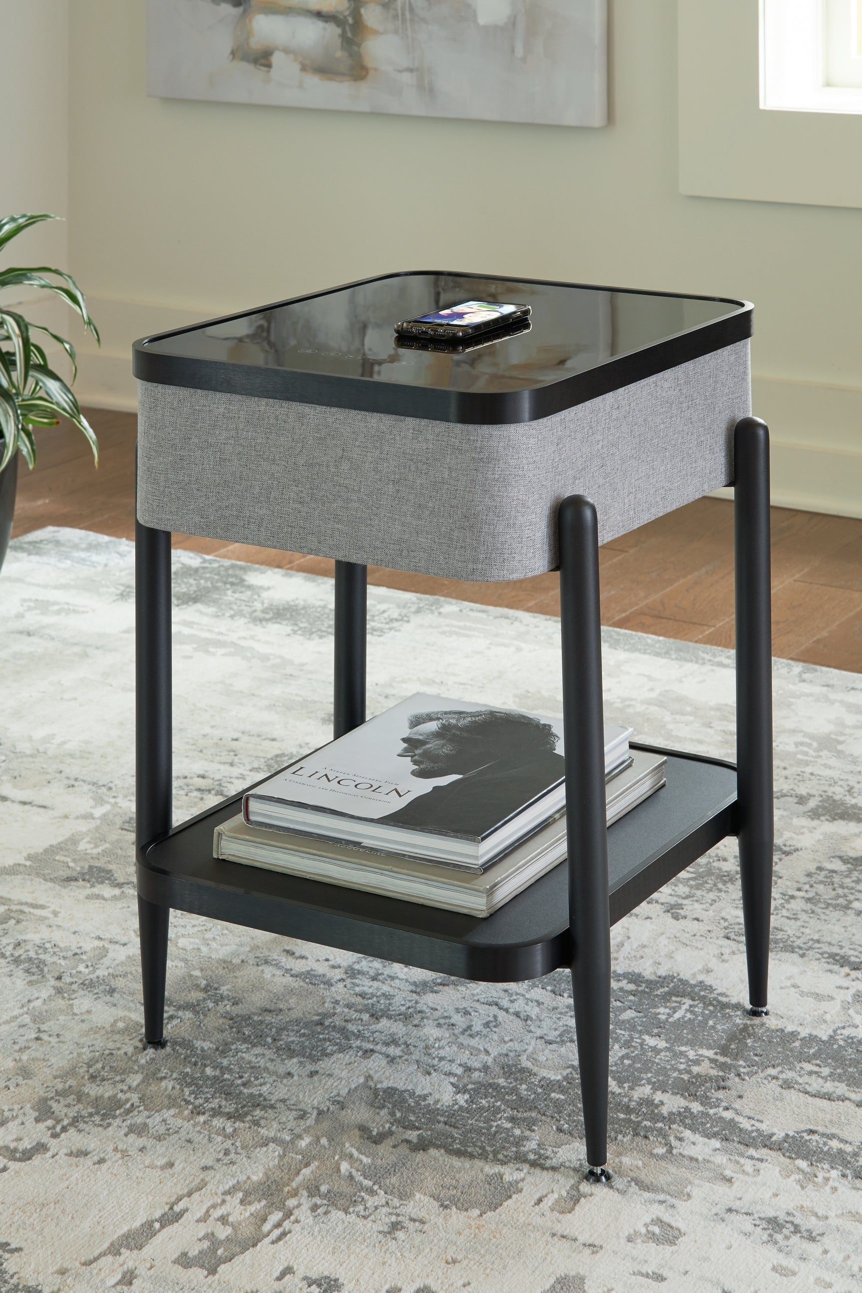 Jorvalee Accent Table with Speaker - Tampa Furniture Outlet