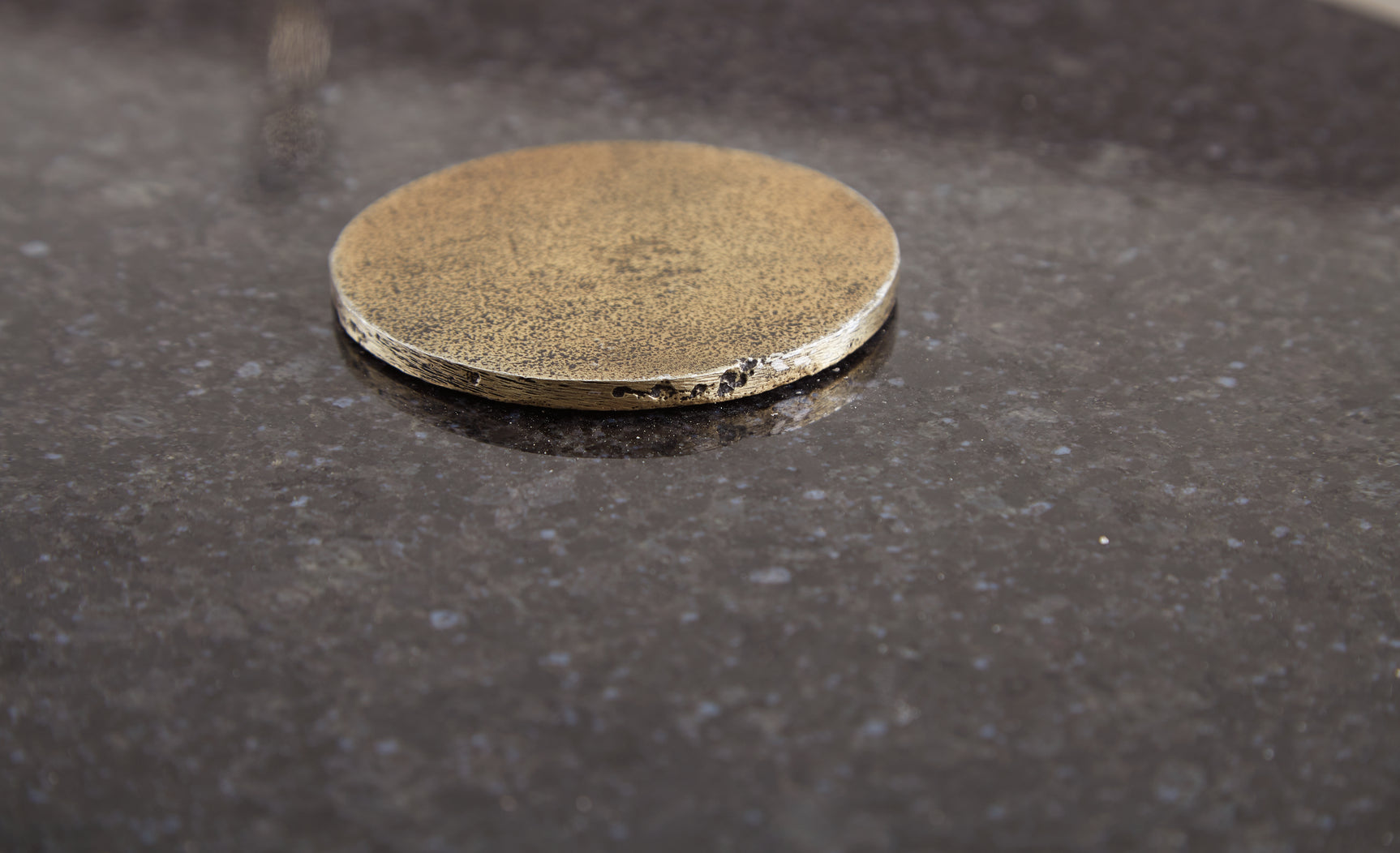 Lemkins Accent Table - Tampa Furniture Outlet