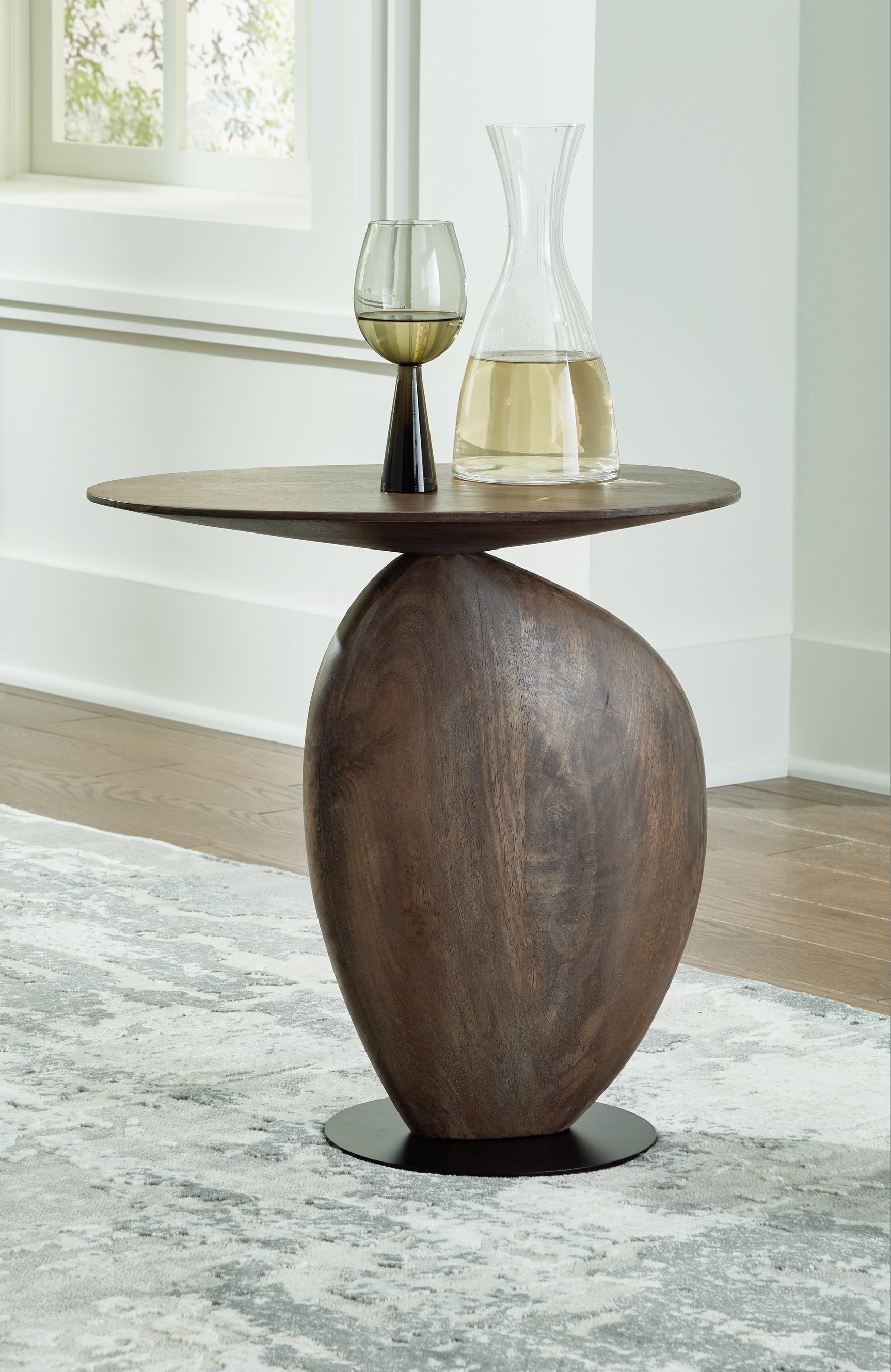 Cormmet Accent Table - Tampa Furniture Outlet