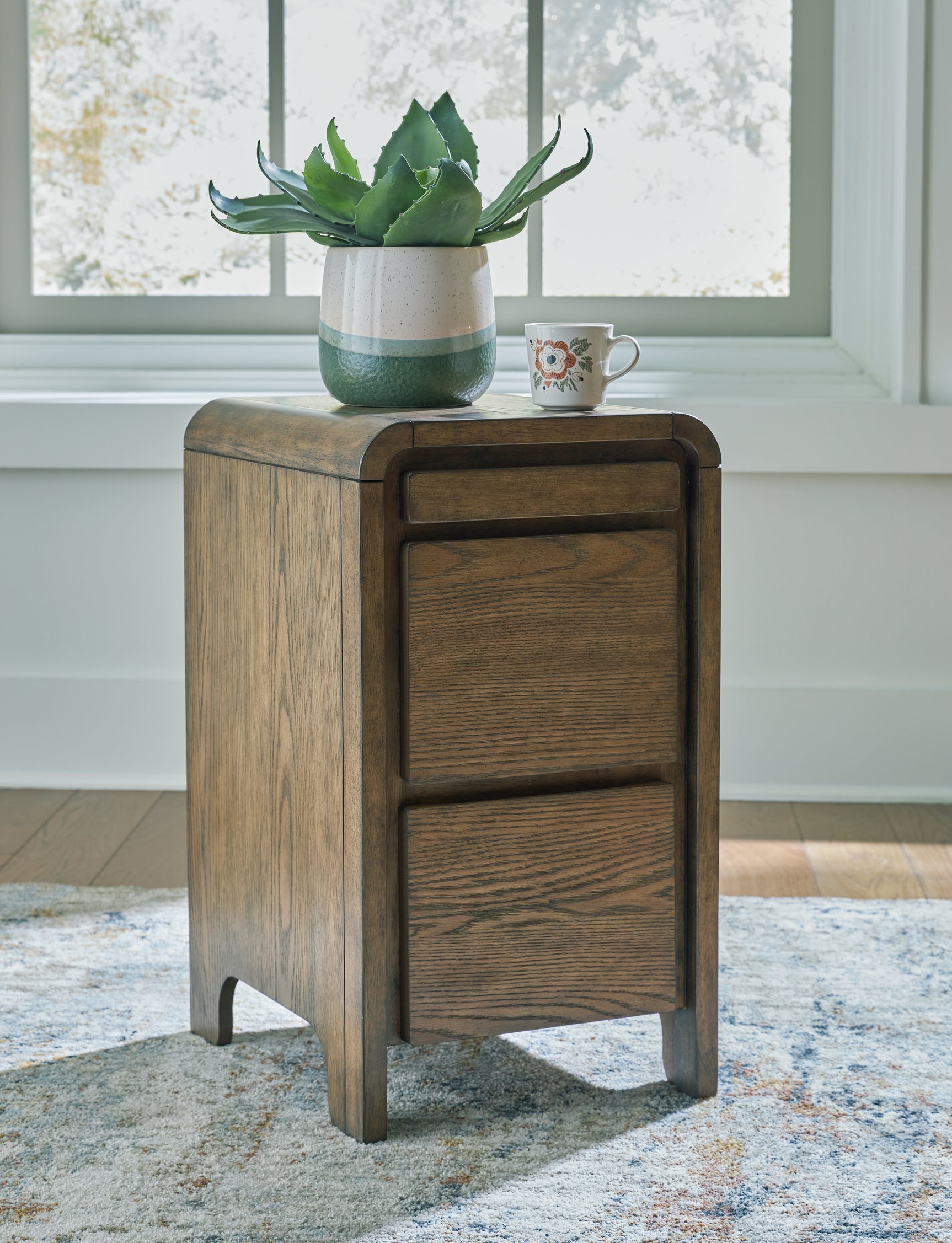 Jensworth Accent Table - Tampa Furniture Outlet