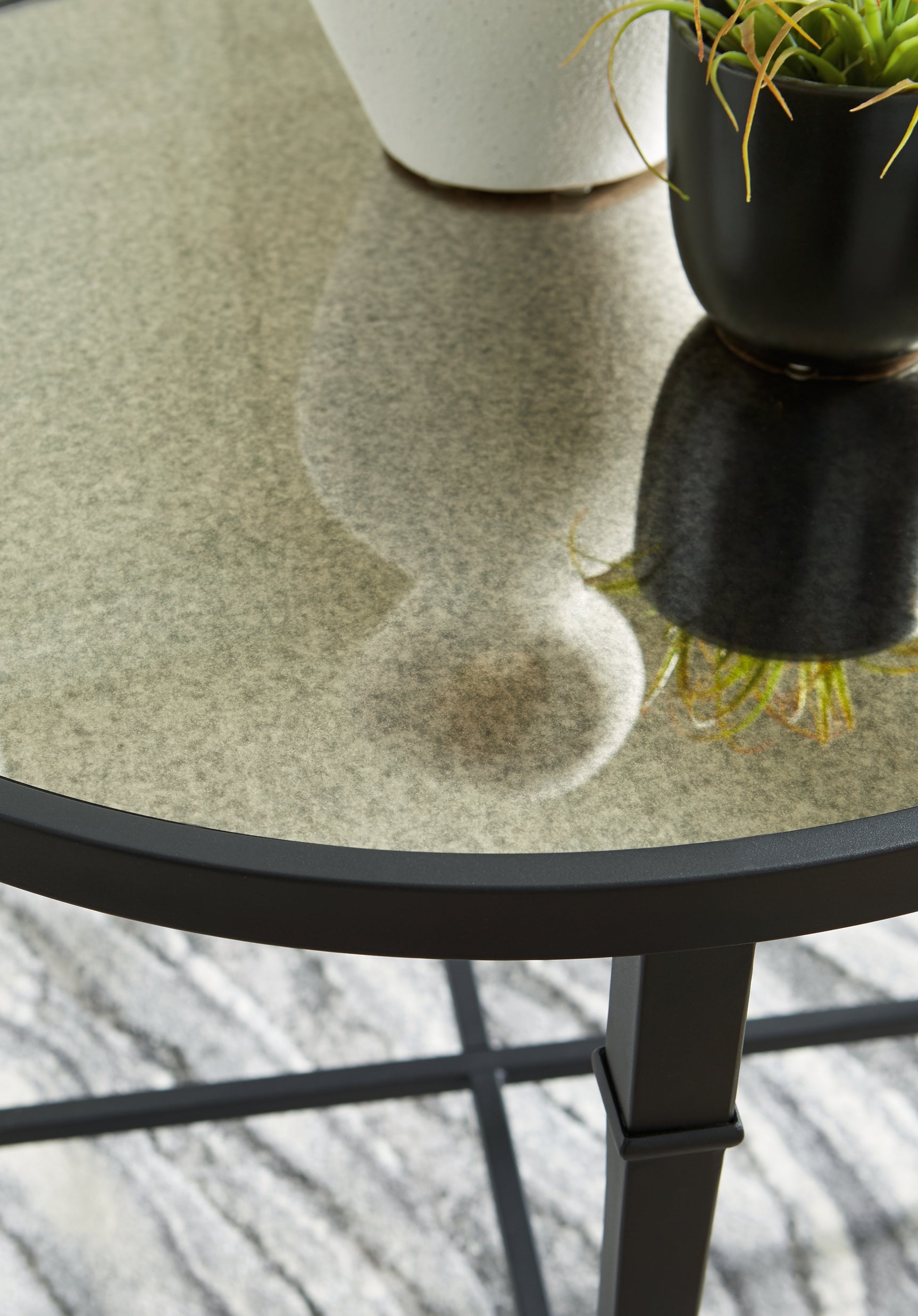 Cadeburg Accent Table - Tampa Furniture Outlet