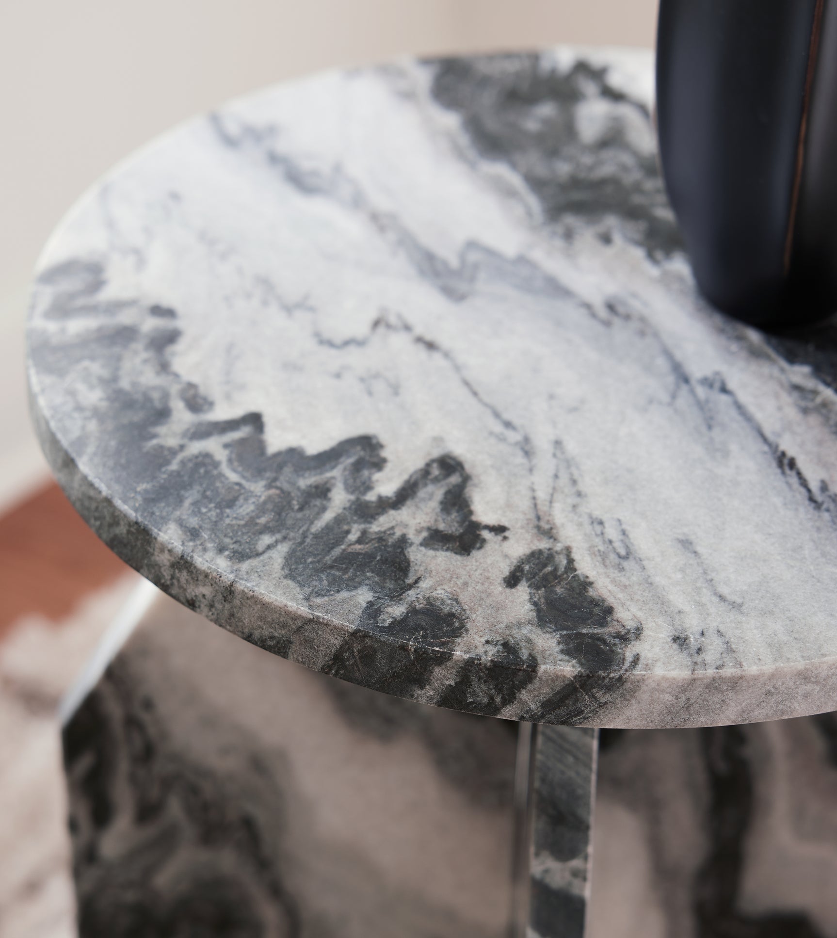 Wrenlane Accent Table - Tampa Furniture Outlet