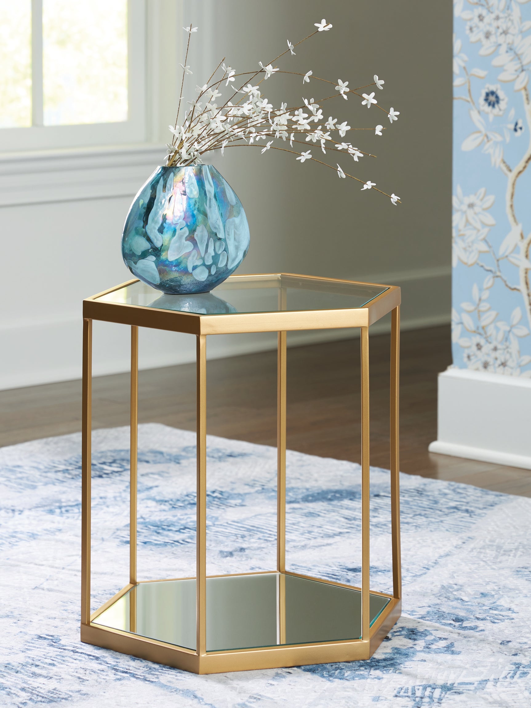 Veerwick Accent Coffee Table - Tampa Furniture Outlet