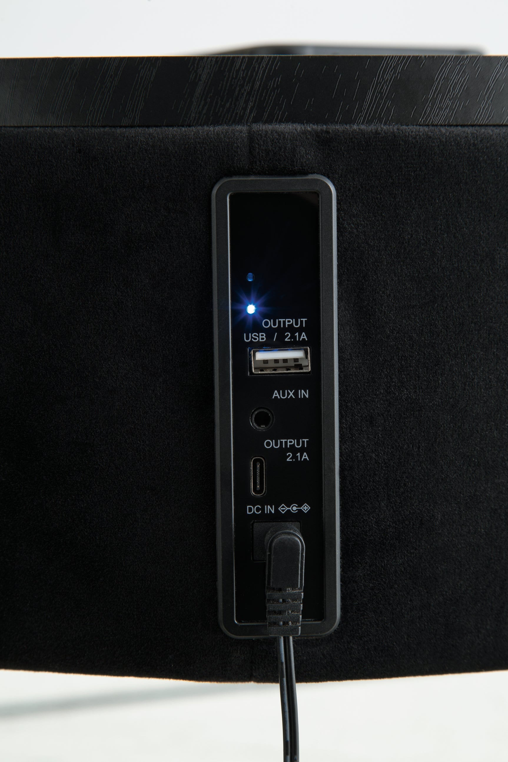 Nedman Accent Table with Speaker - Tampa Furniture Outlet