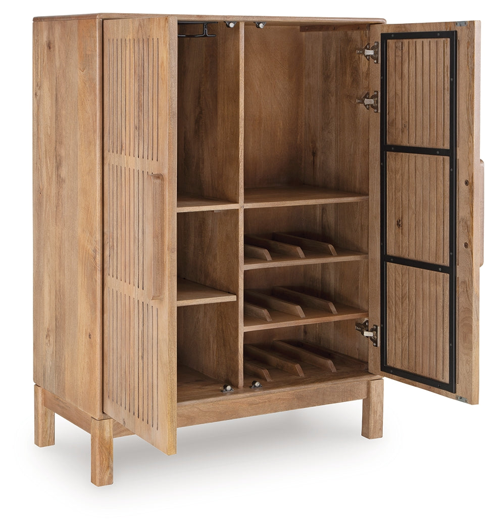 Pellamour Bar Cabinet - Tampa Furniture Outlet