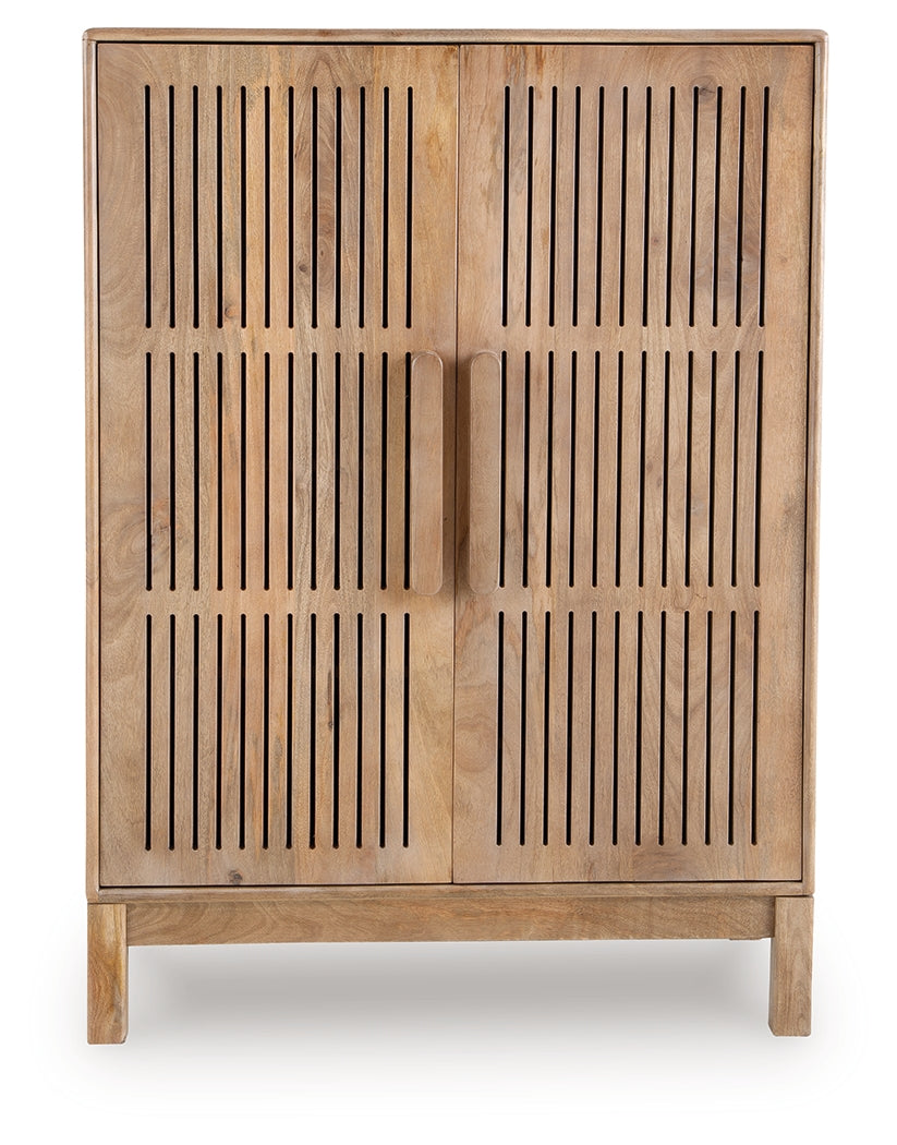 Pellamour Bar Cabinet - Tampa Furniture Outlet
