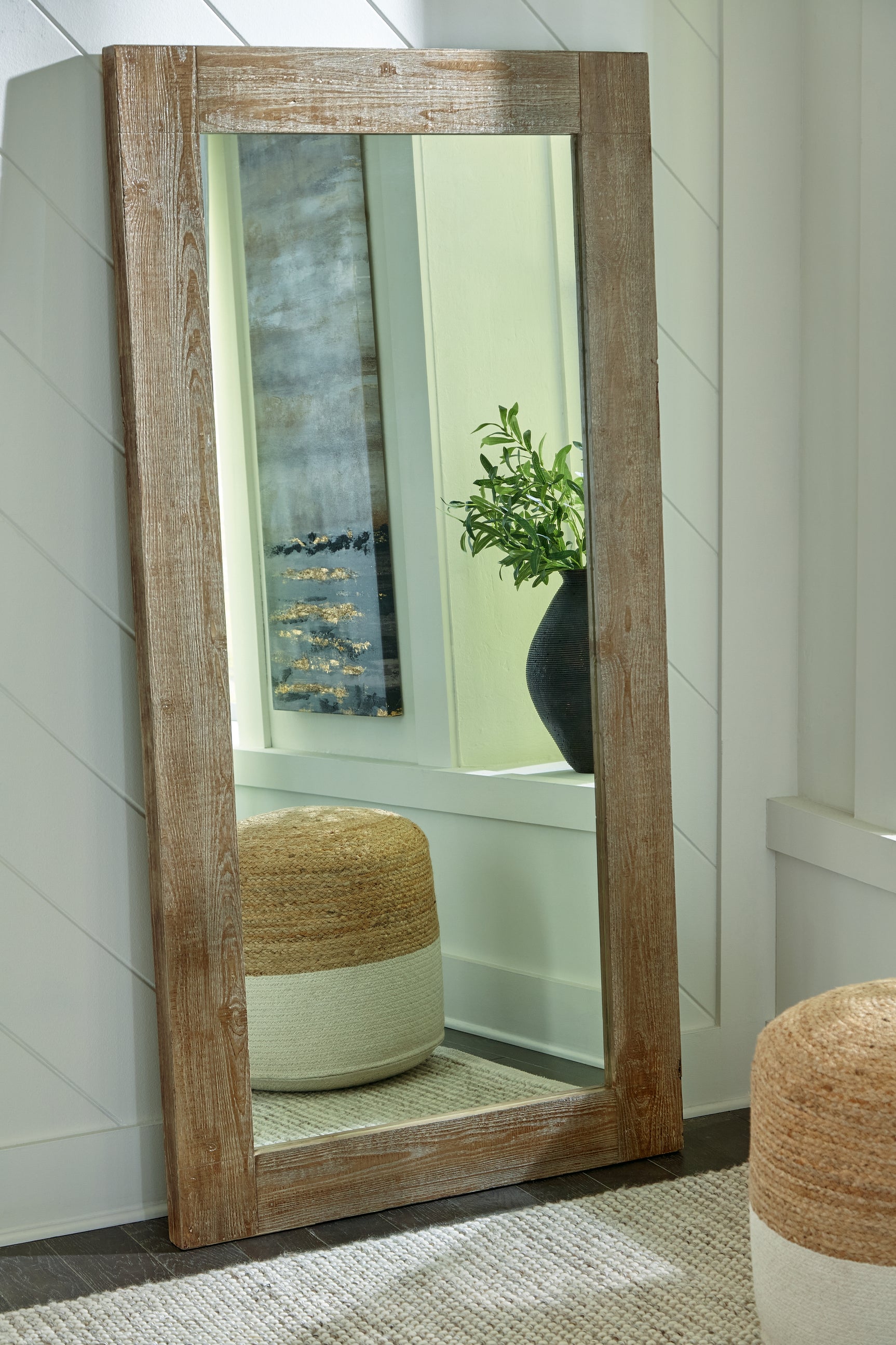 Waltleigh Mirror - Tampa Furniture Outlet