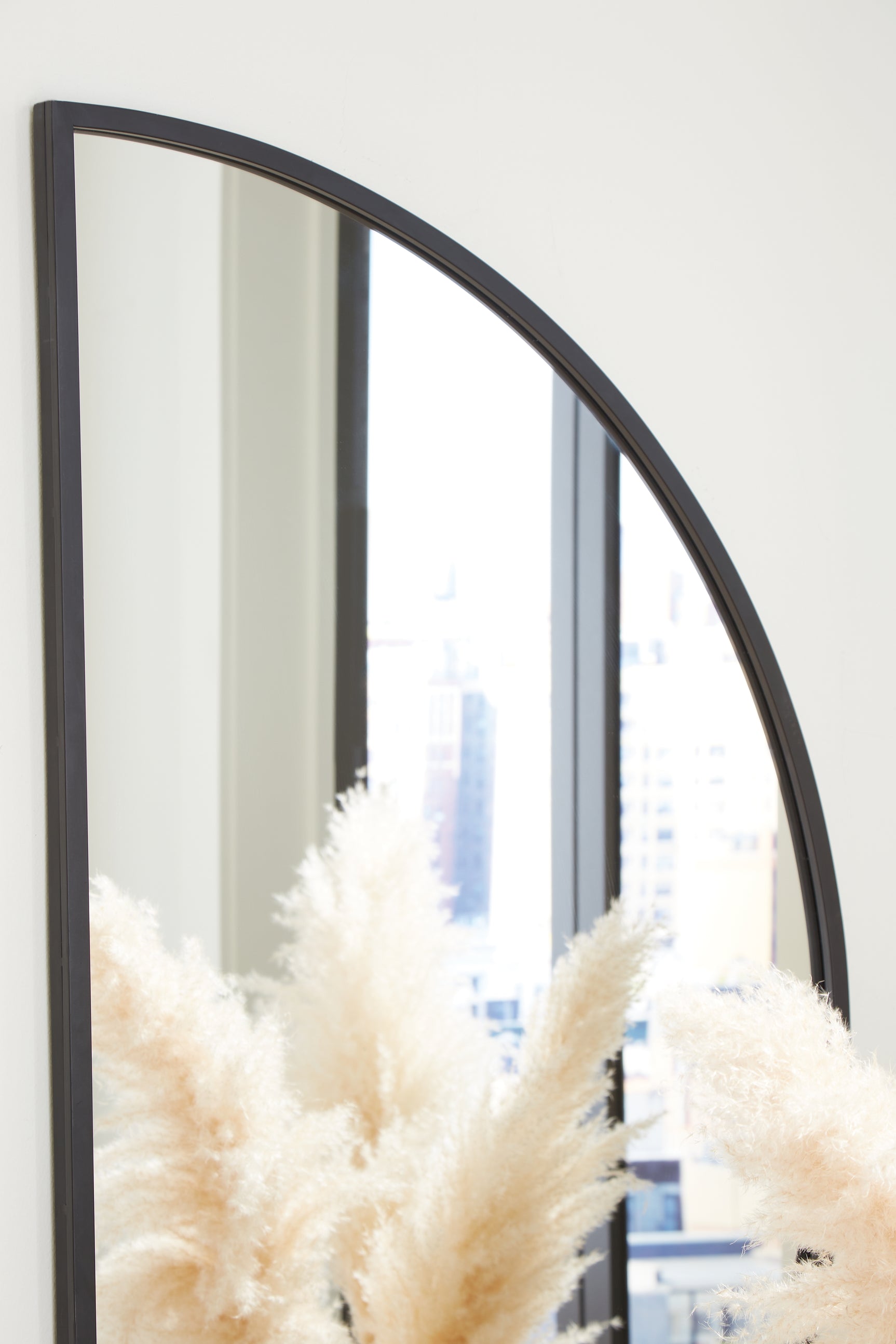 Denlow Mirror - Tampa Furniture Outlet