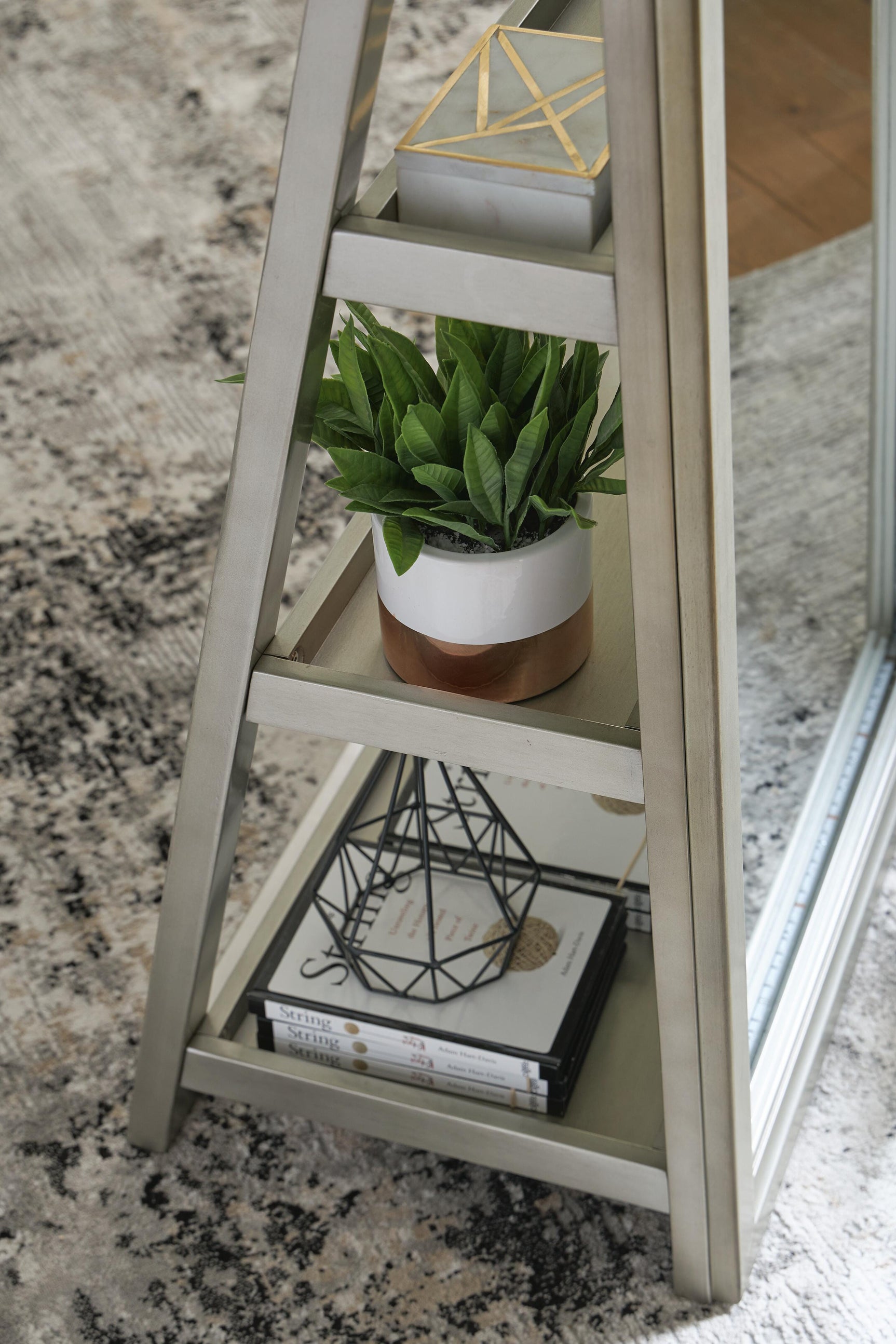 Evesen Mirror - Tampa Furniture Outlet