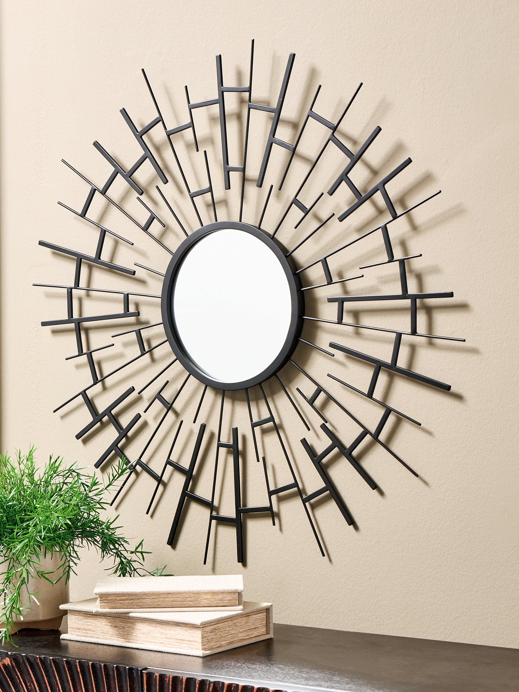 Garrenworth Mirror - Tampa Furniture Outlet